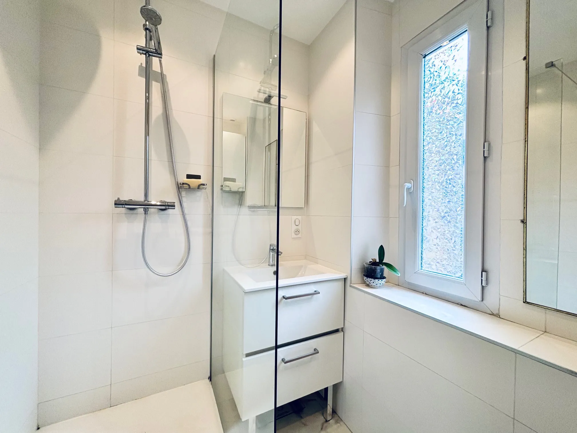 Studio rénové meublé à Nice avec balcon, proche commodités 