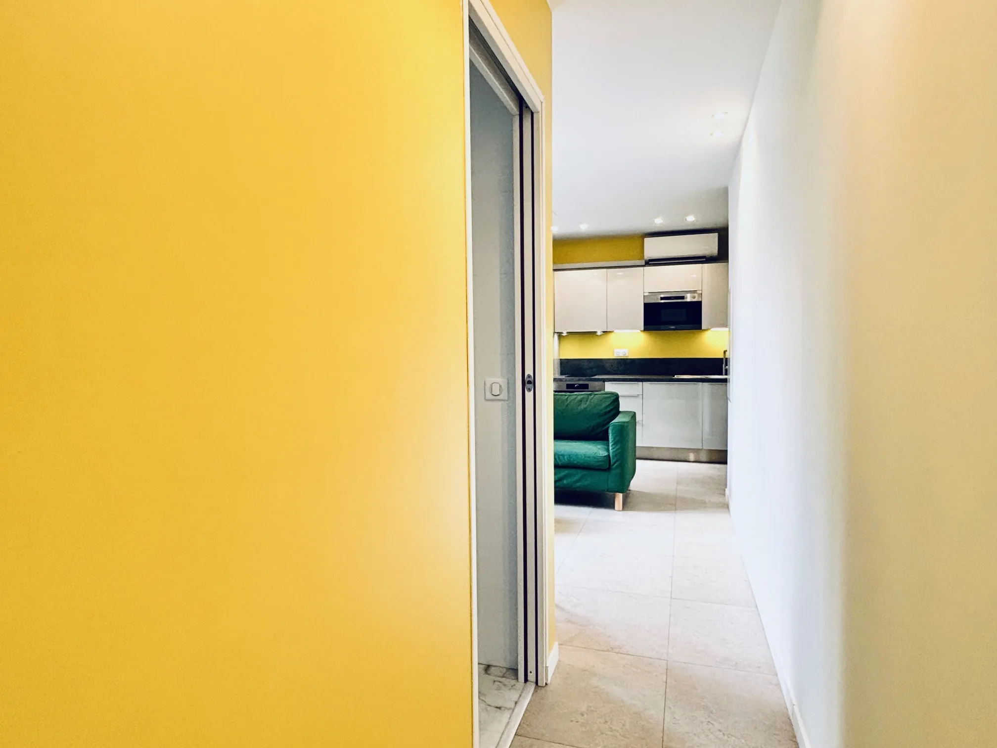 Studio rénové meublé à Nice avec balcon, proche commodités 