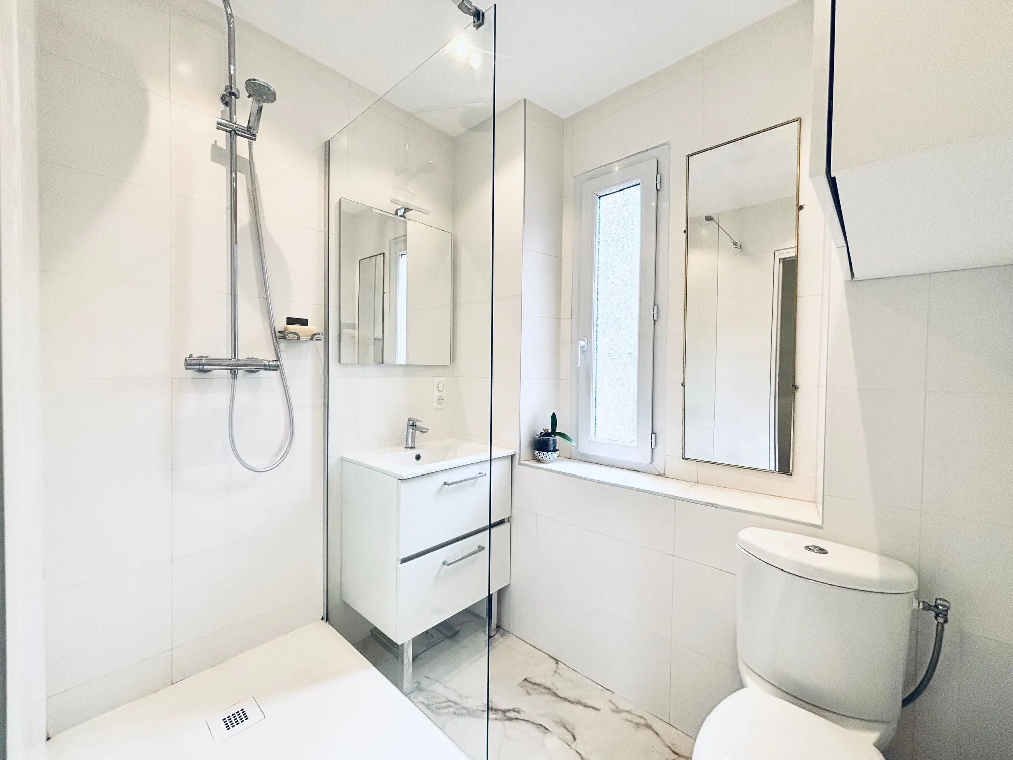 Studio rénové meublé à Nice avec balcon, proche commodités 