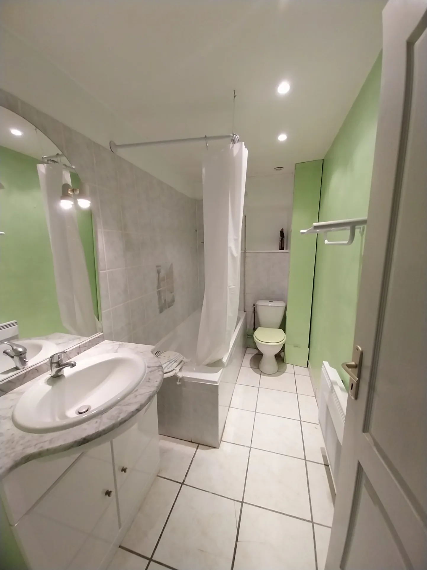 Immeuble de rapport à Lesménils avec potentiel de rénovation 