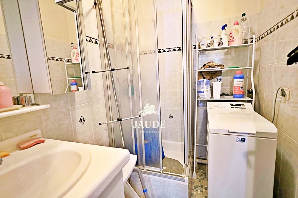 Appartement lumineux à Chamalieres avec vue panoramique – à rénover, 107,75 m² 