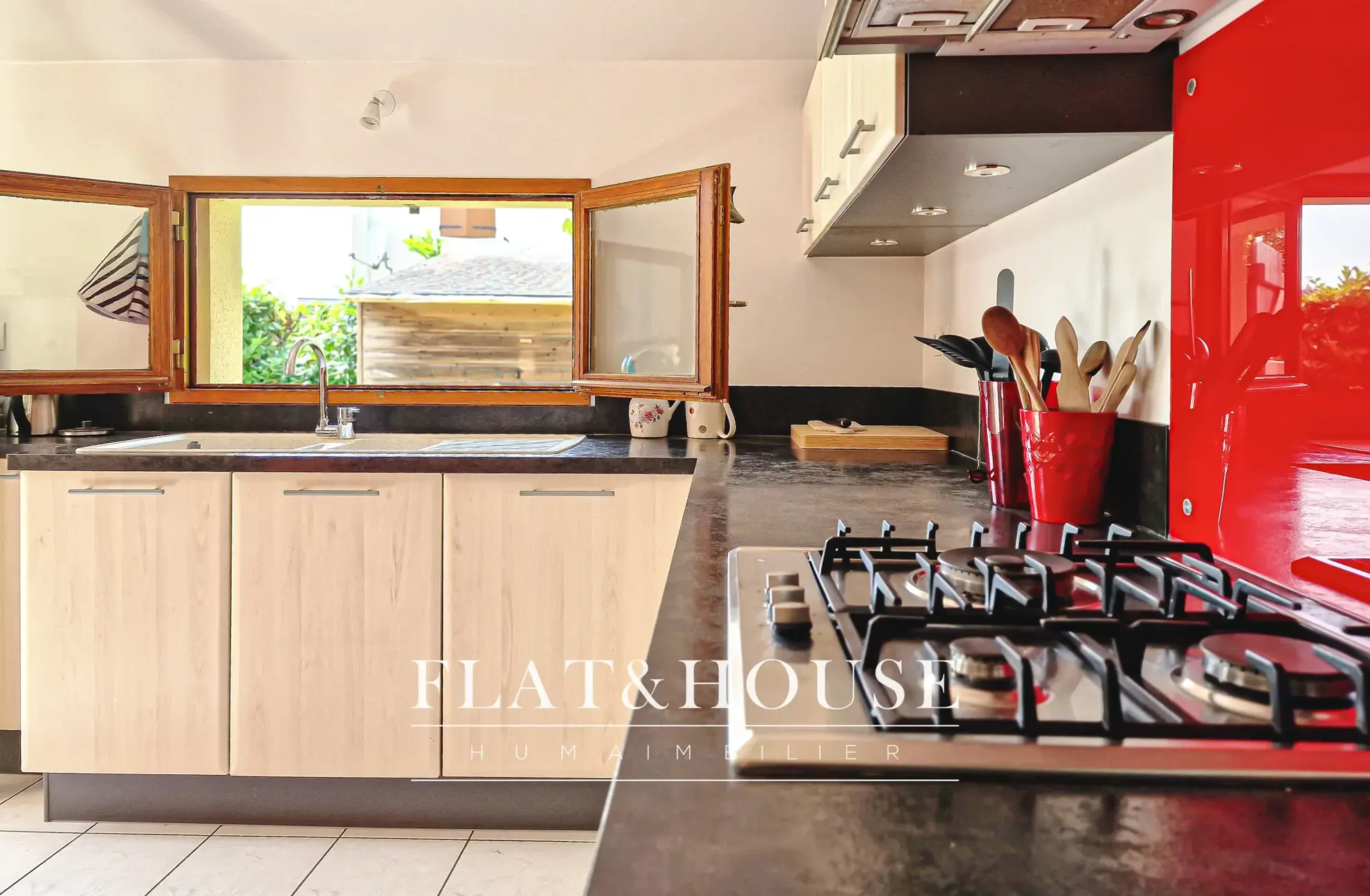 Maison familiale à Saint-Herblain avec jardin sud-ouest, près de Nantes, à moderniser 