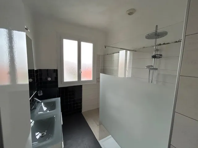 Belle maison rénovée de 204 m² à Rabastens de Bigorre avec deux appartements indépendants 