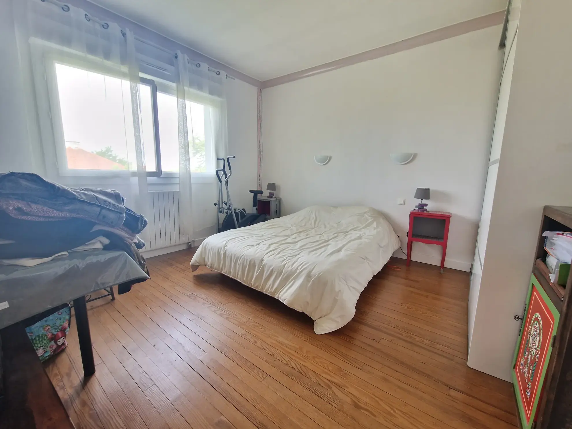 Belle maison rénovée de 204 m² à Rabastens de Bigorre avec deux appartements indépendants 