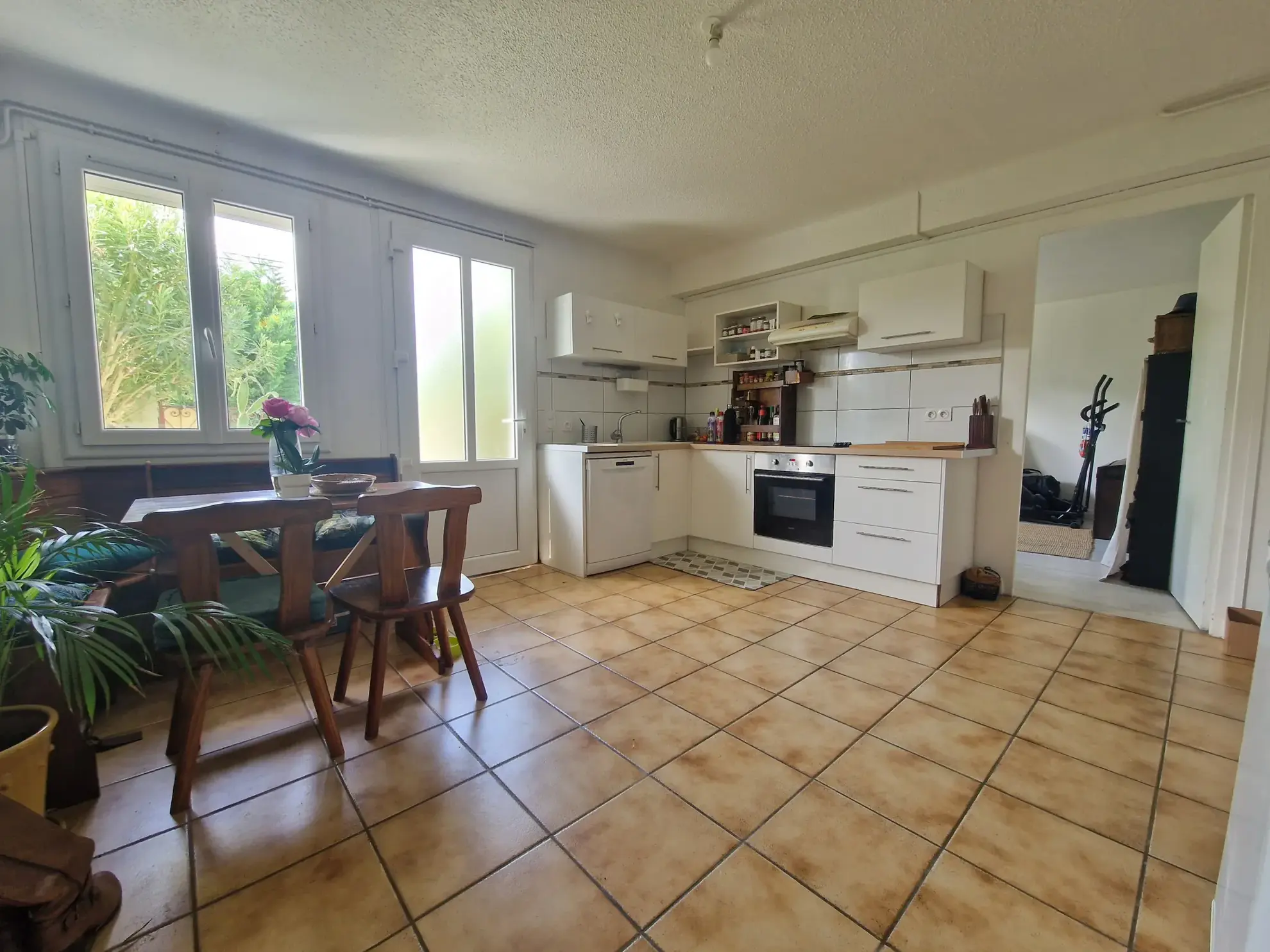 Belle maison rénovée de 204 m² à Rabastens de Bigorre avec deux appartements indépendants 