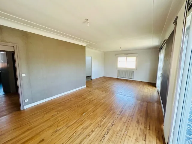 Belle maison rénovée de 204 m² à Rabastens de Bigorre avec deux appartements indépendants 