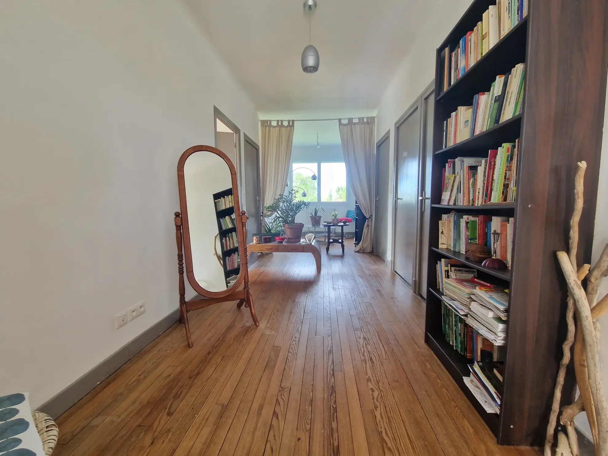 Belle maison rénovée de 204 m² à Rabastens de Bigorre avec deux appartements indépendants 