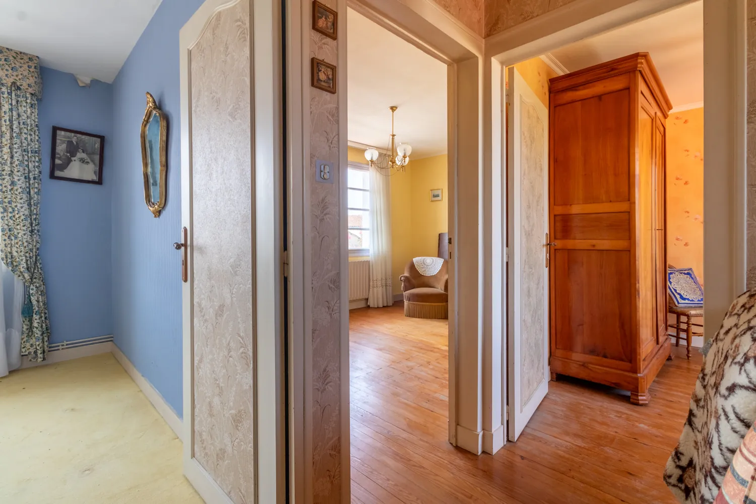 Maison ancienne à rénover avec jardin à Crazannes, proche Saintes et Rochefort 