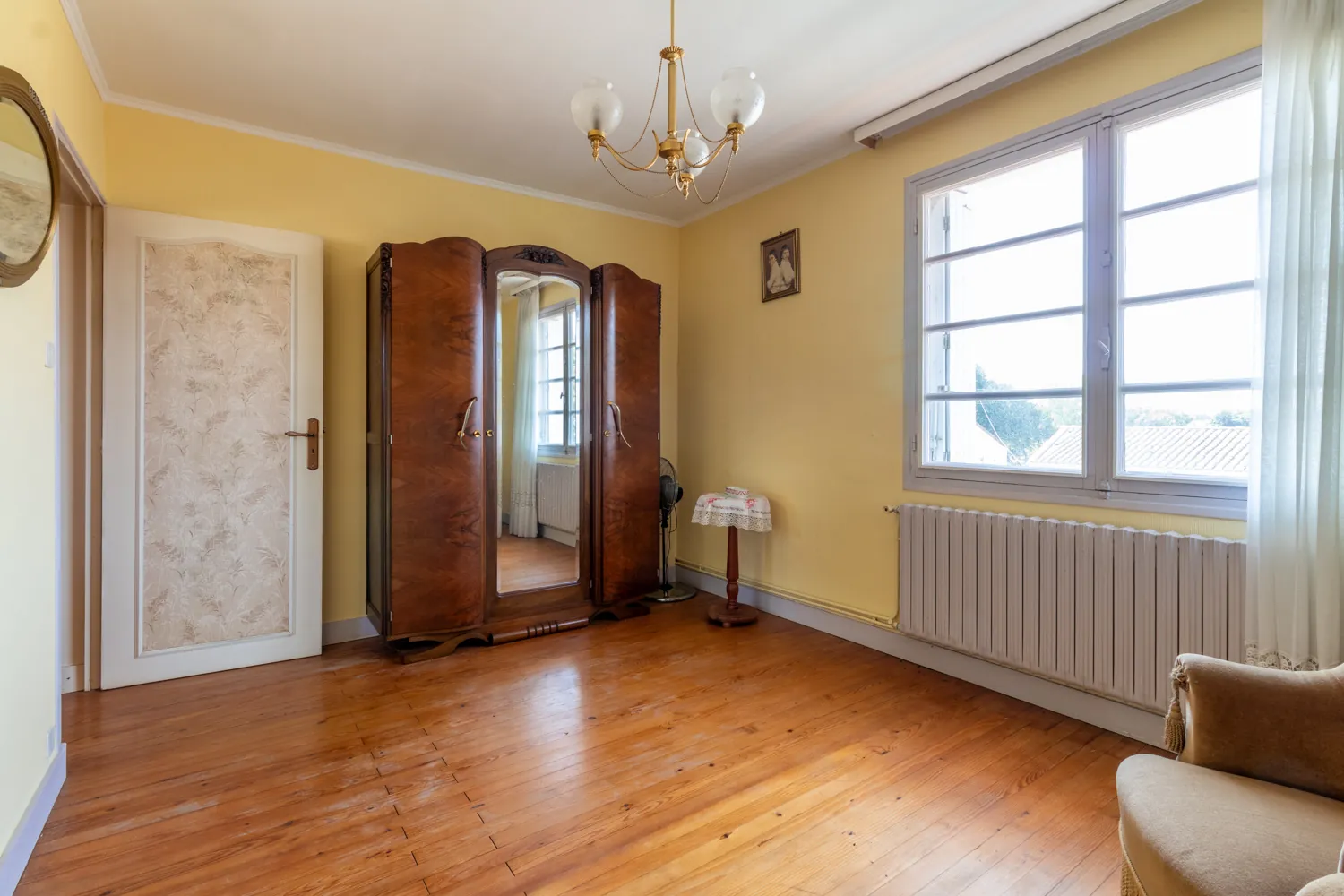 Maison ancienne à rénover avec jardin à Crazannes, proche Saintes et Rochefort 