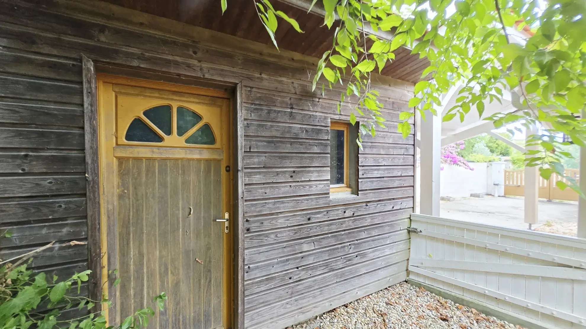 Maison de plain-pied à Vayres de 105 m² avec jardin et garage 