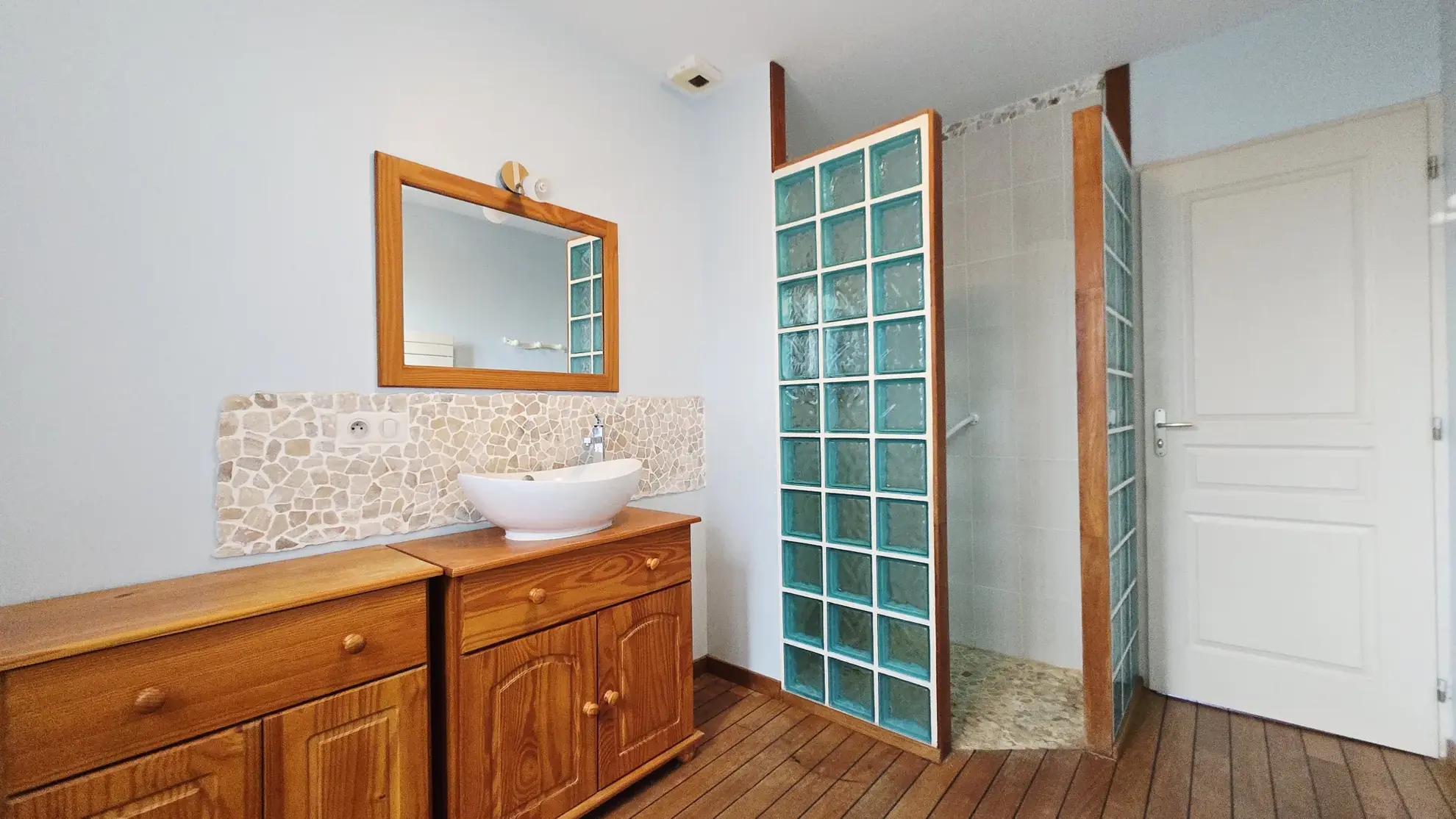 Maison de plain-pied à Vayres de 105 m² avec jardin et garage 