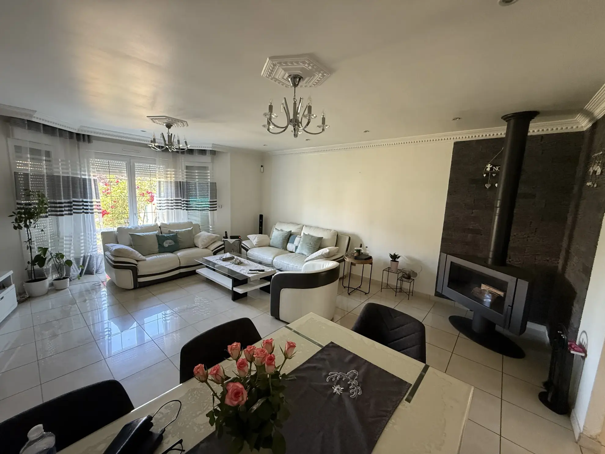 Maison de plain-pied 129 m² à Alençon avec 4 chambres et garage 