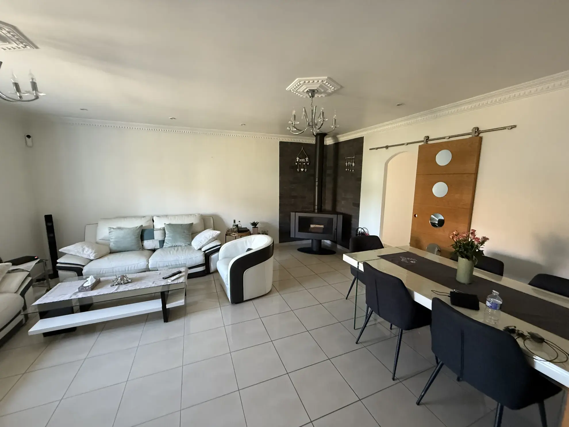 Maison de plain-pied 129 m² à Alençon avec 4 chambres et garage 