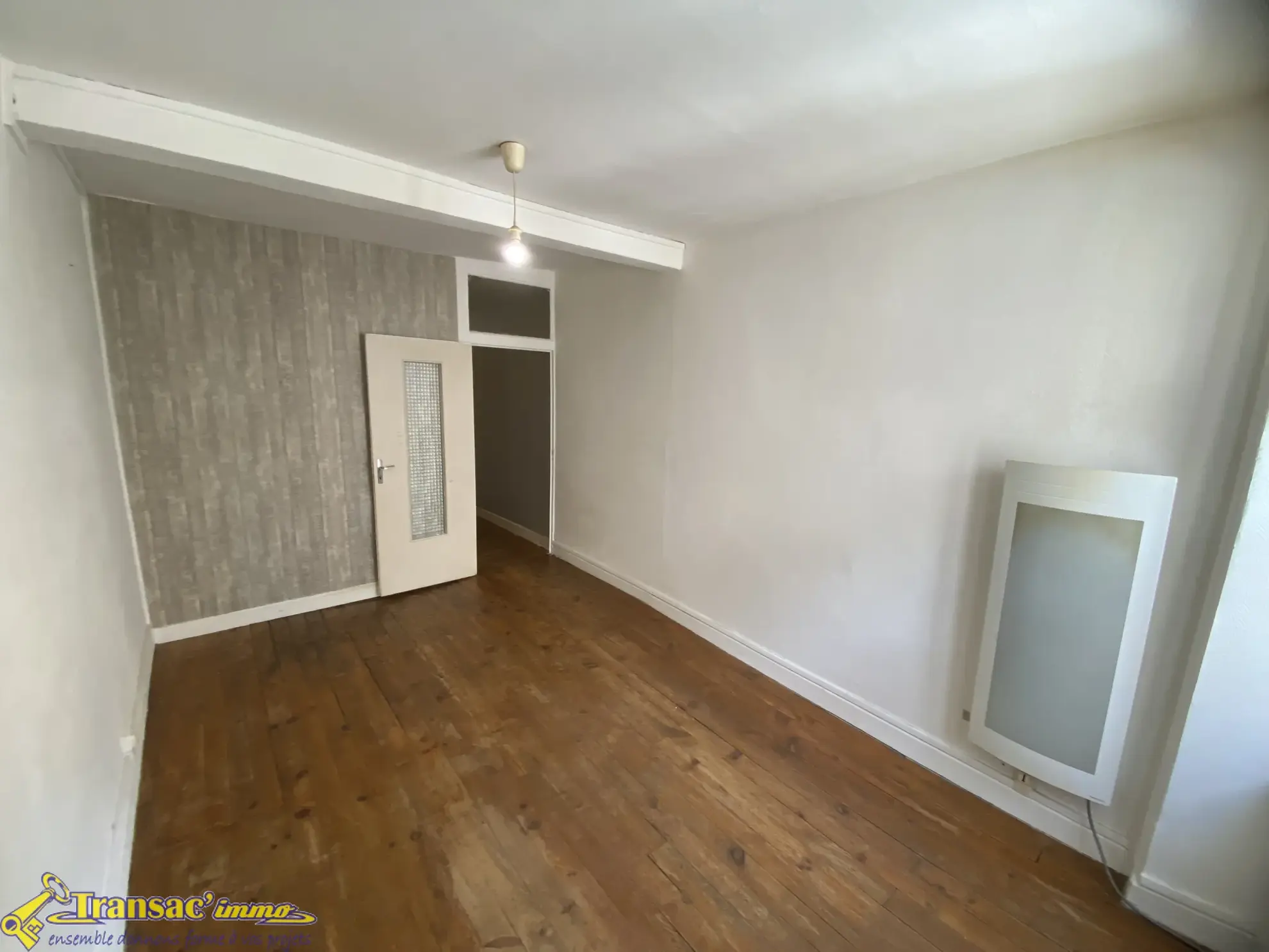 Maison de ville à Courpière de 76,8 m² avec jardin et bureau 