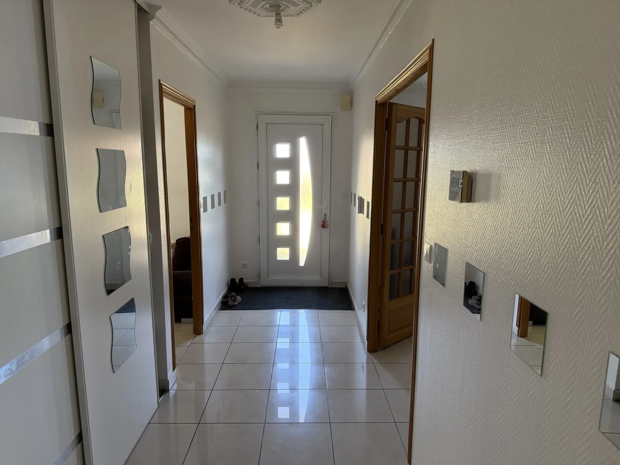 Maison de plain-pied 129 m² à Alençon avec 4 chambres et garage 