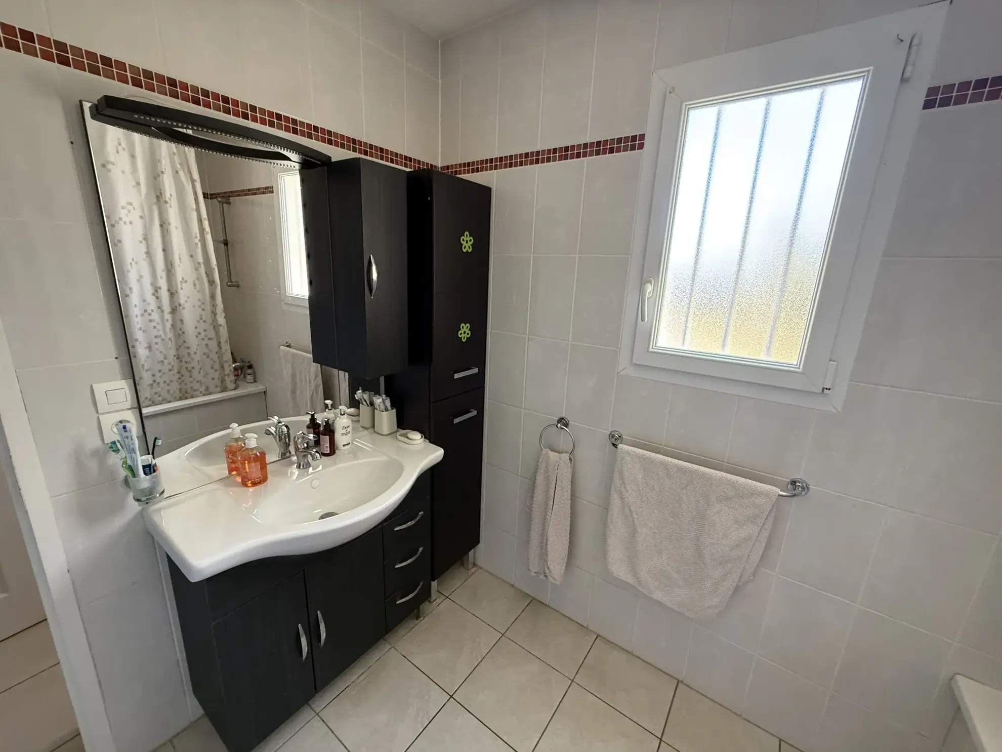 Maison de plain-pied 129 m² à Alençon avec 4 chambres et garage 