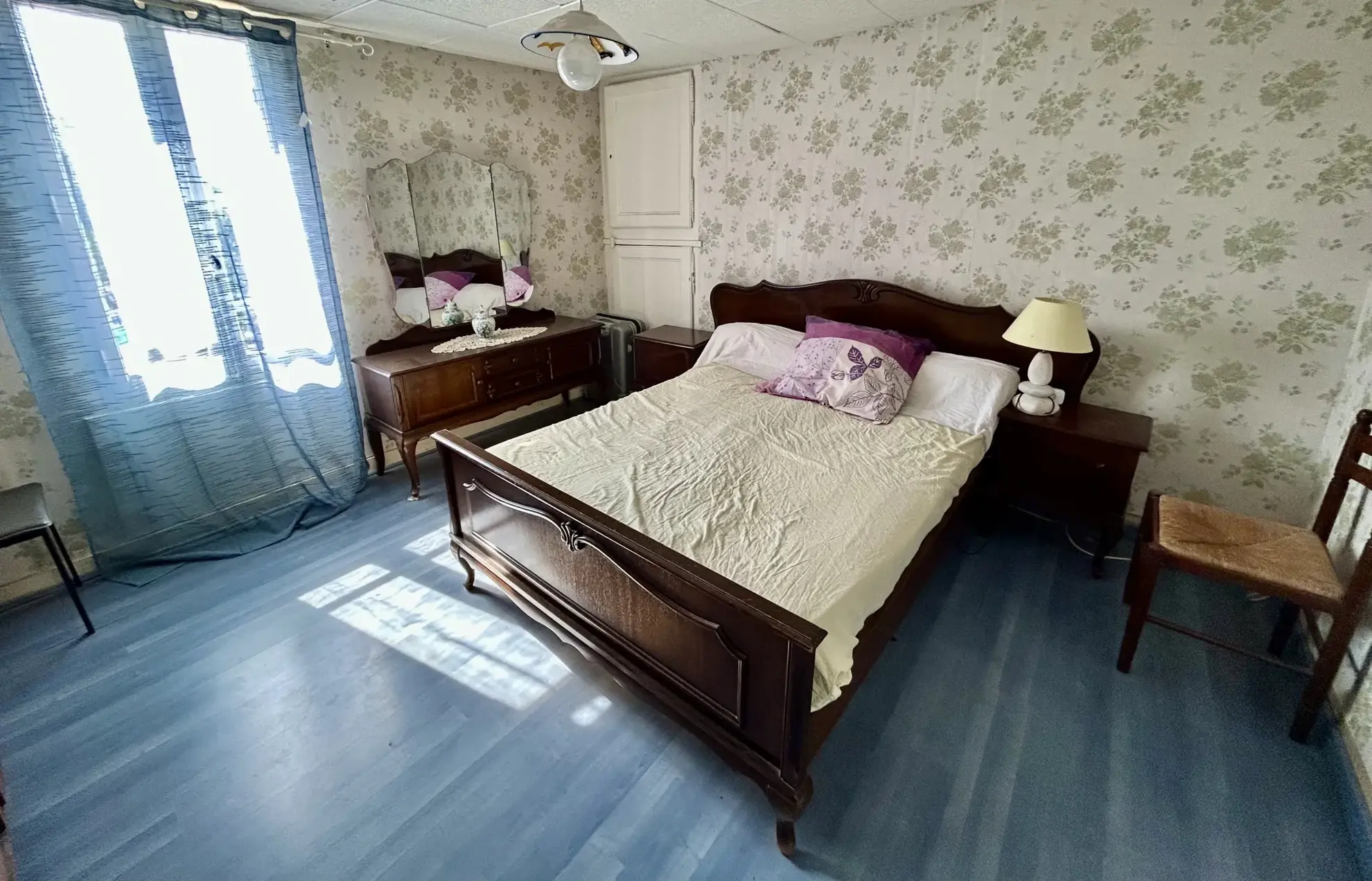 Belle maison de ville de 97 m² avec piscine, garage et terrasse à Saint Denis De Pile 