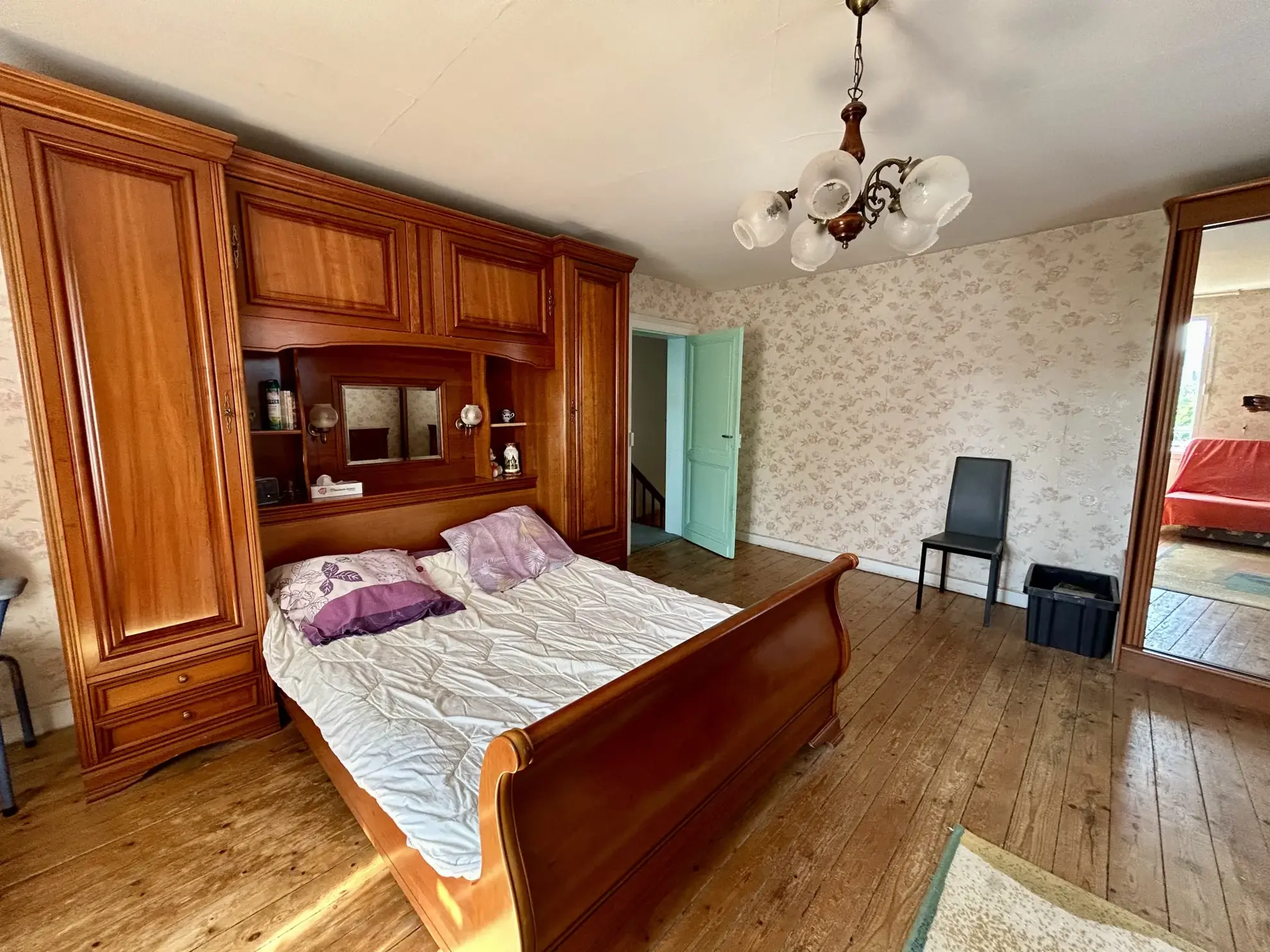 Belle maison de ville de 97 m² avec piscine, garage et terrasse à Saint Denis De Pile 