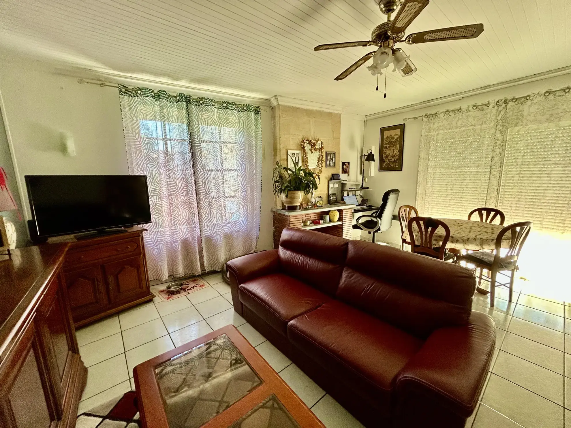 Belle maison de ville de 97 m² avec piscine, garage et terrasse à Saint Denis De Pile 