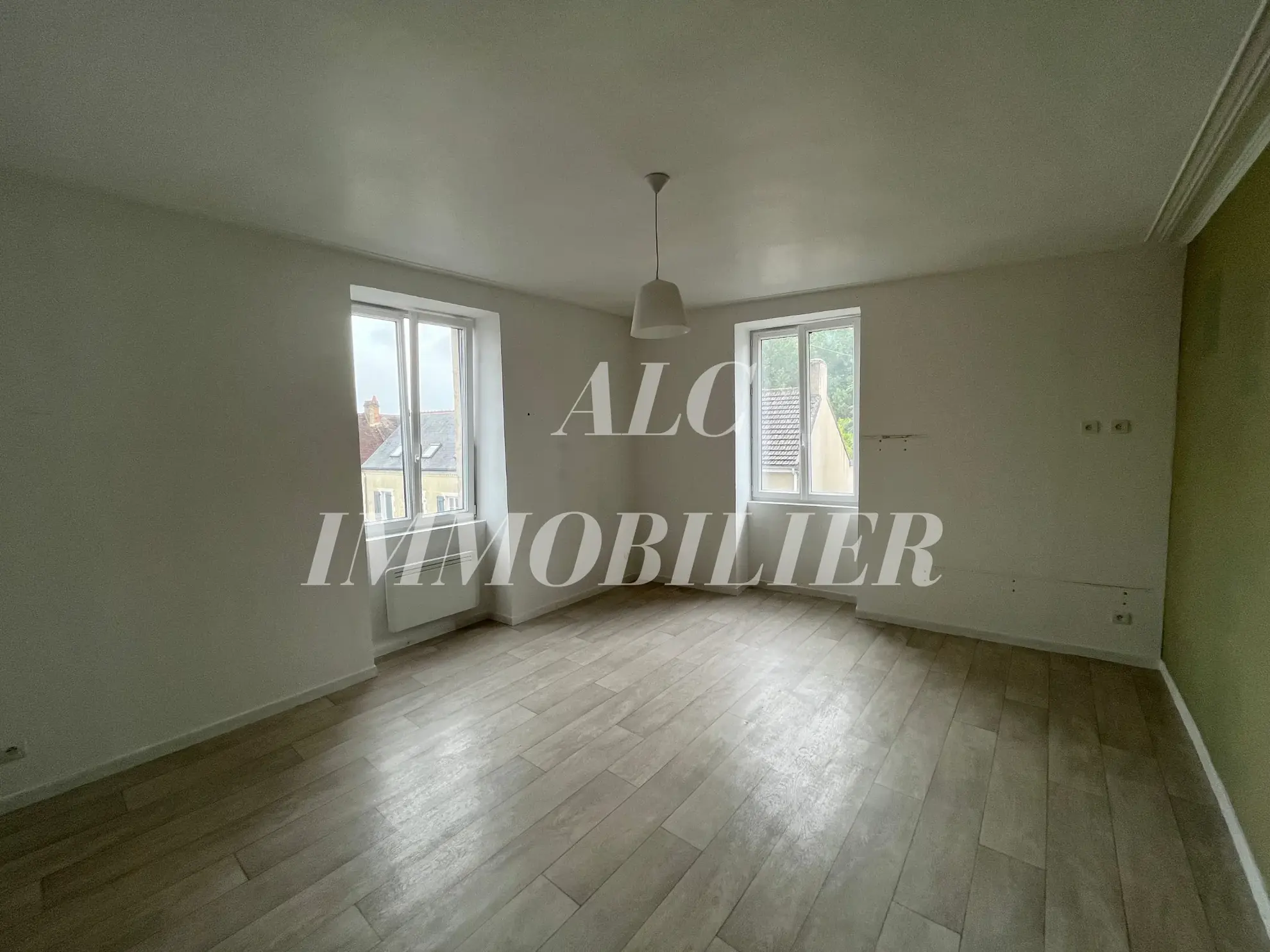 Achat maison de maître de 184 m² à Villeneuve en Perseigne – Agence ALC Immobilier