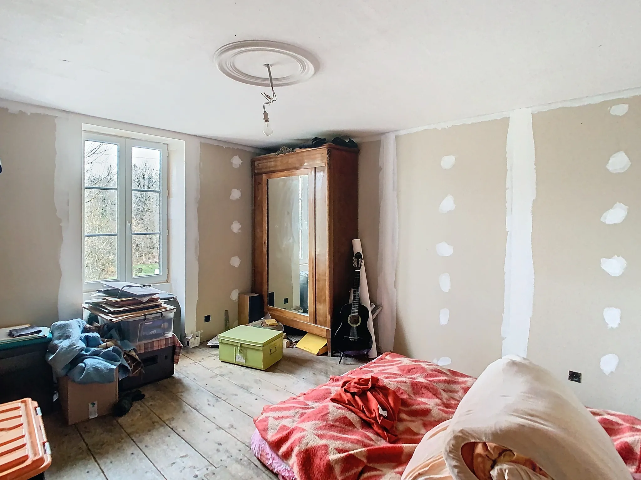 Maison de campagne avec grand terrain à proximité de Champagnat en Creuse 