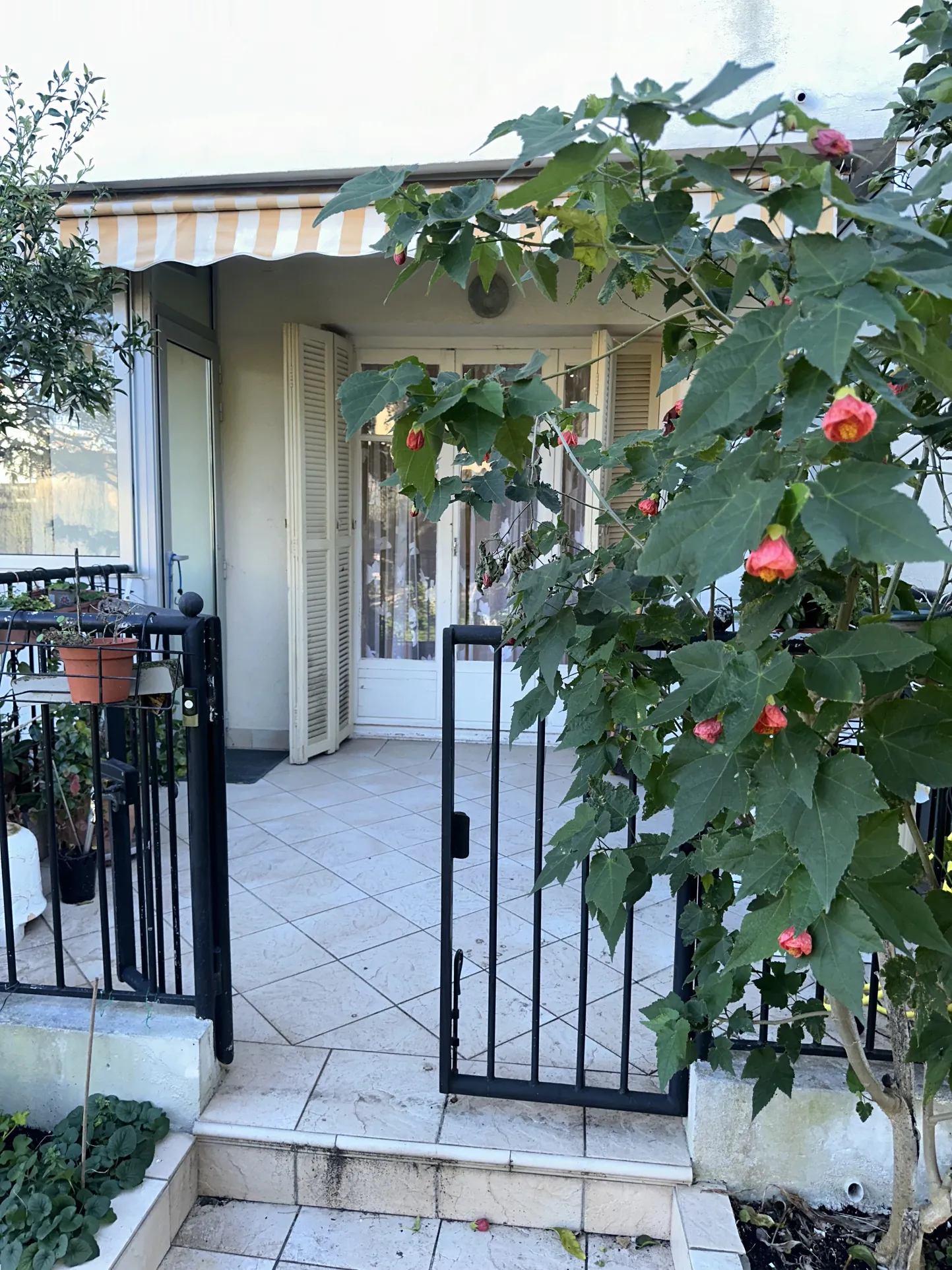 Appartement 4 pièces en rez-de-jardin au Cannet - 71,5 m² avec terrasse et place de parking