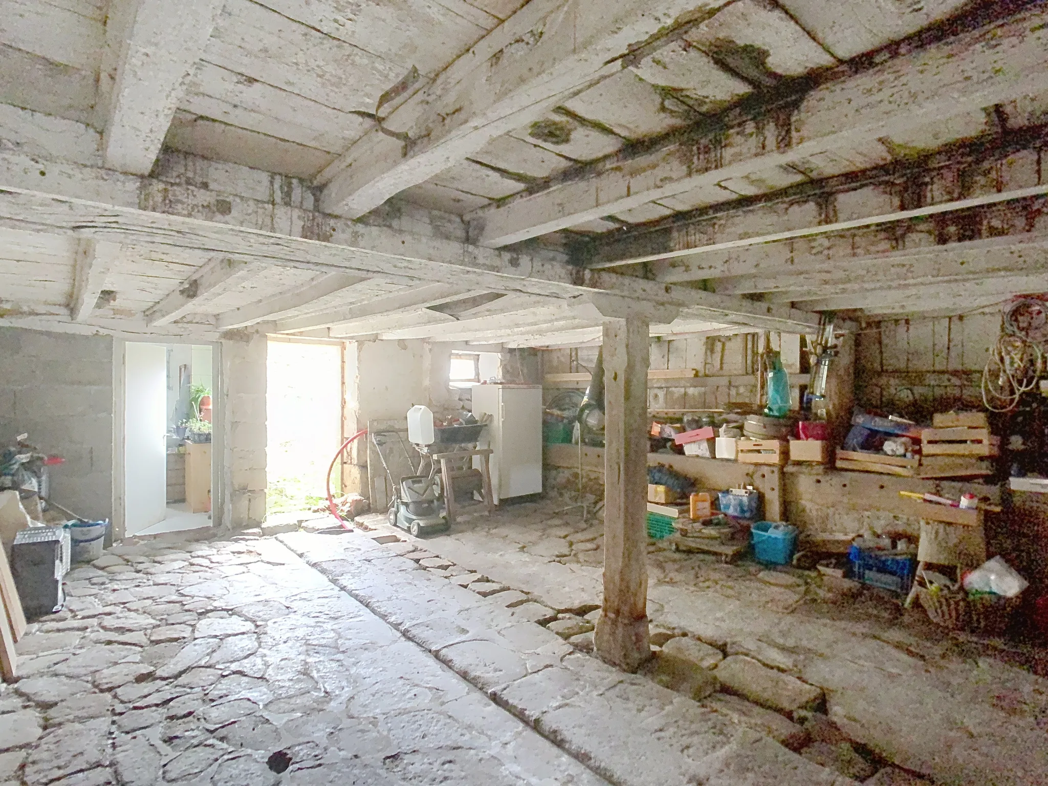 Maison de campagne avec grand terrain à proximité de Champagnat en Creuse 