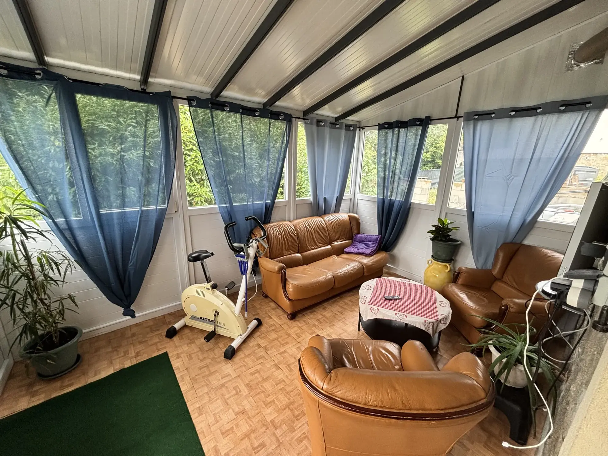 Maison à Egletons en Corrèze - 4 chambres, grand terrain, garage et proche écoles 
