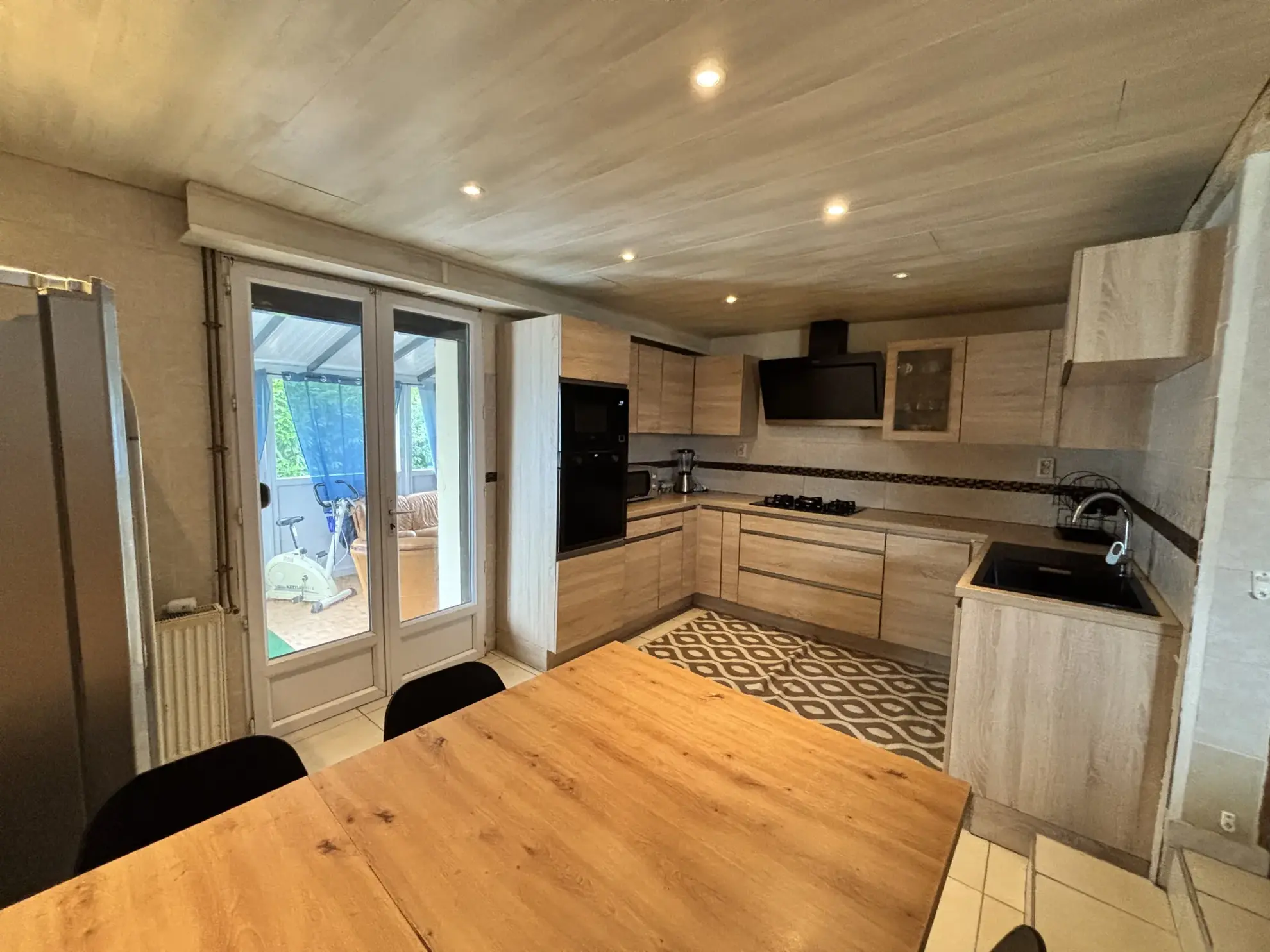 Maison à Egletons en Corrèze - 4 chambres, grand terrain, garage et proche écoles 