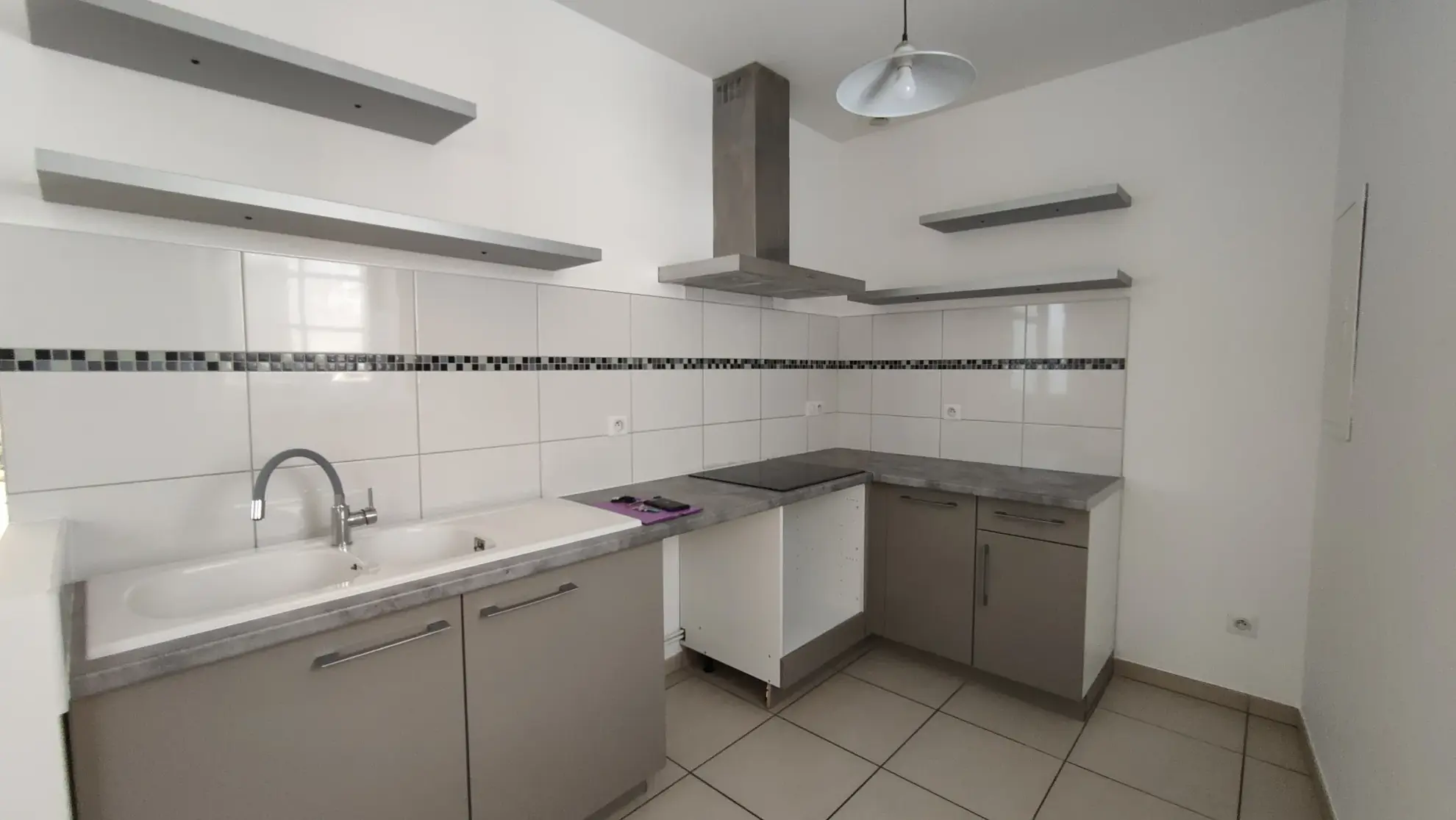 Charmante maison de village en pierre rénovée à Saint Macaire 