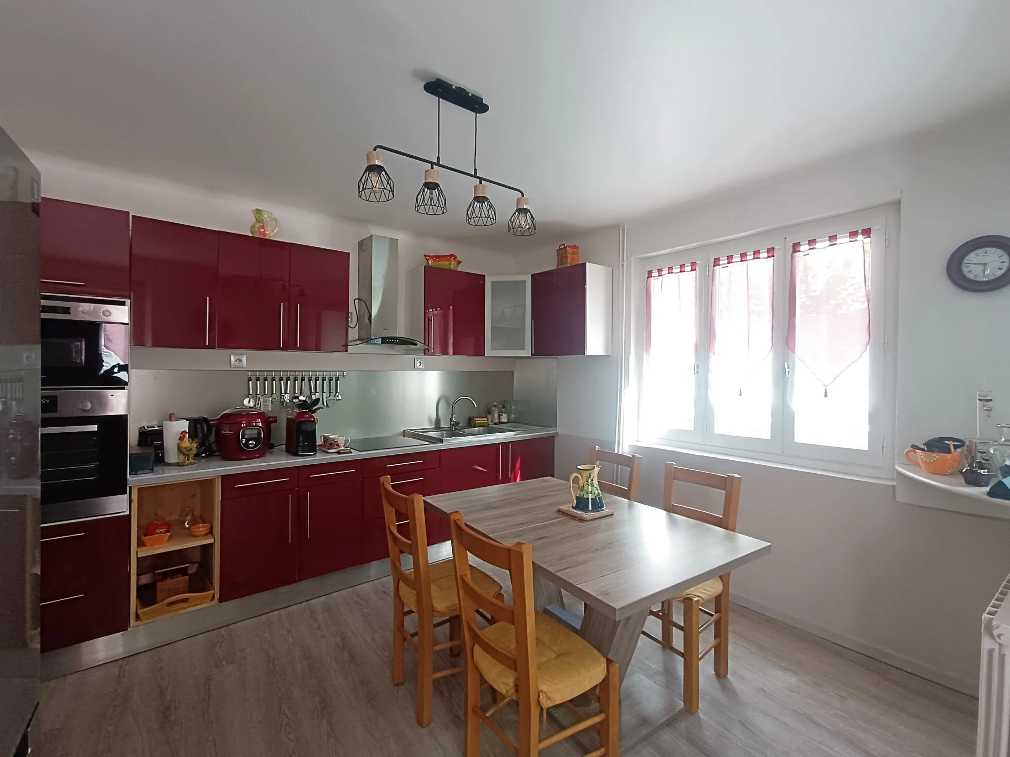 Maison de village de 88 m² avec garage et balcon à Bas-en-Basset