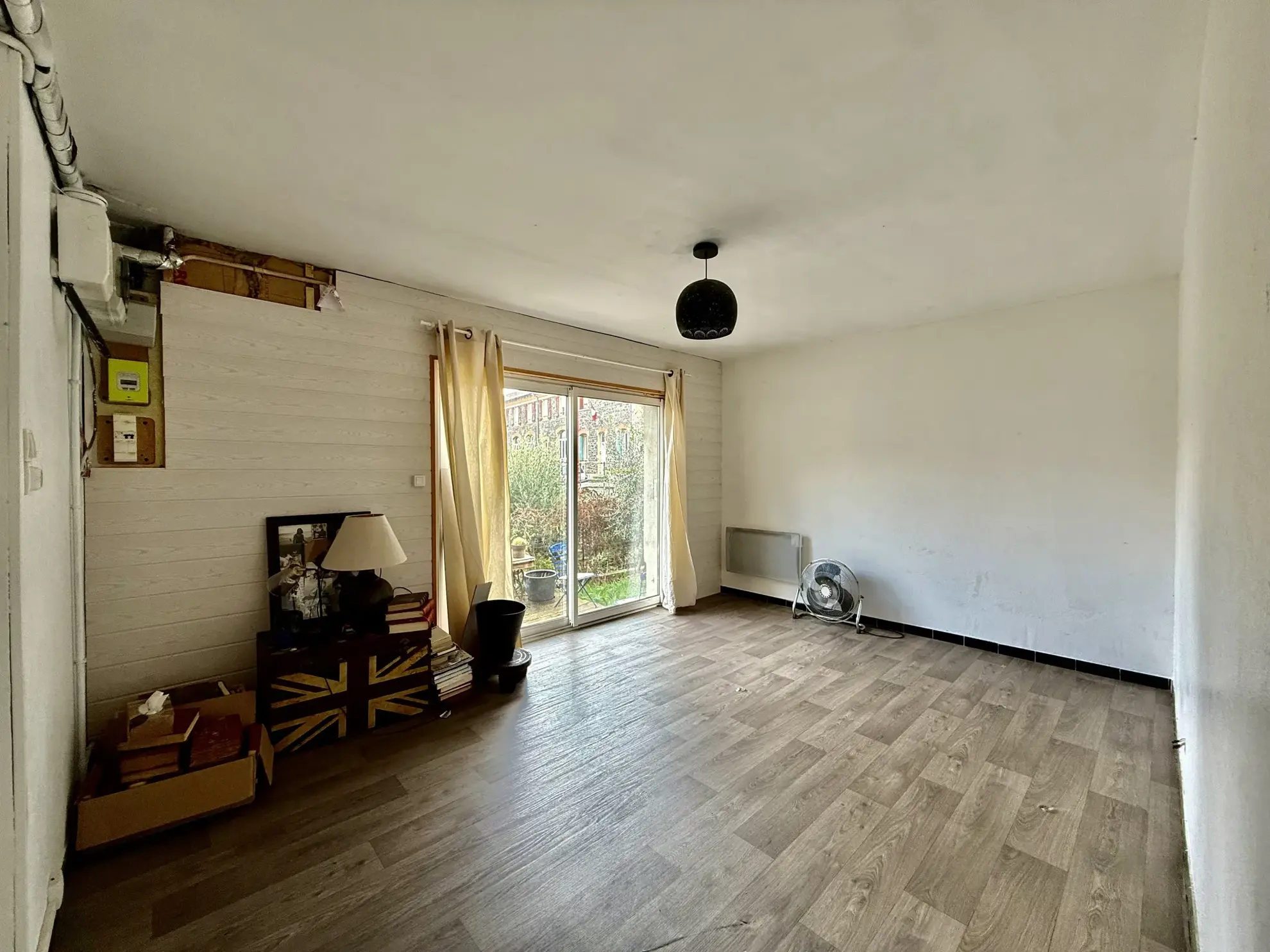 Maison T5 avec jardin et garage à Saint-Thibéry - Opportunité à saisir 