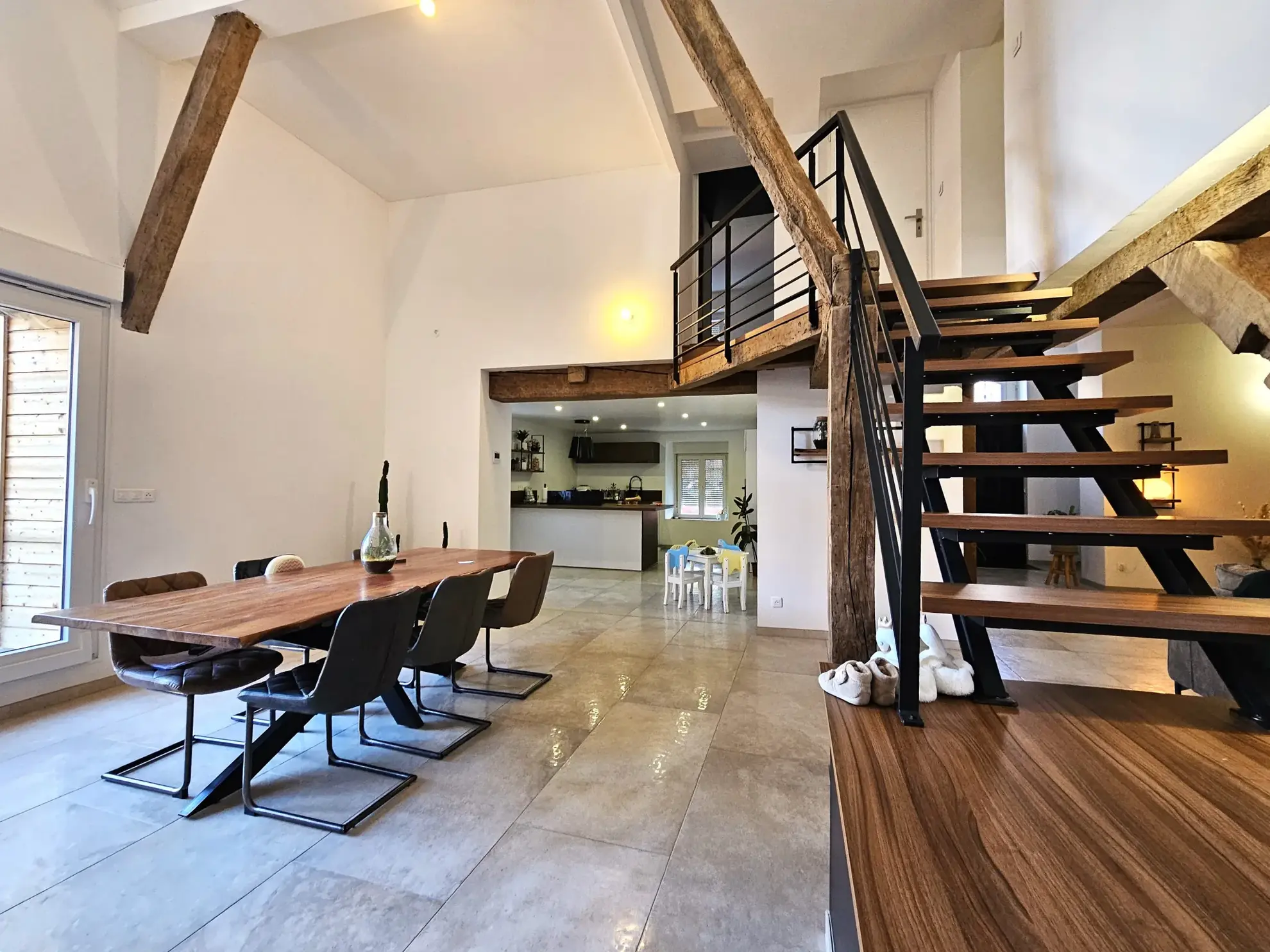 Maison rénovée de 240 m² avec terrasse à Nomexy, proche d’Épinal et Nancy 