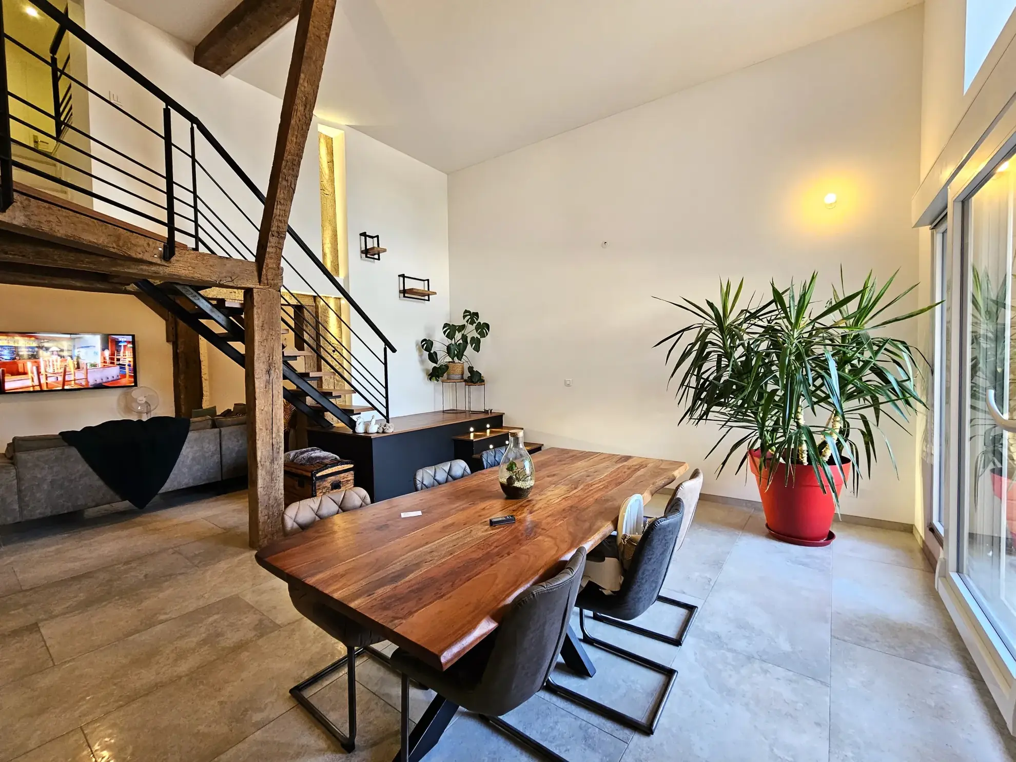 Maison rénovée de 240 m² avec terrasse à Nomexy, proche d’Épinal et Nancy 