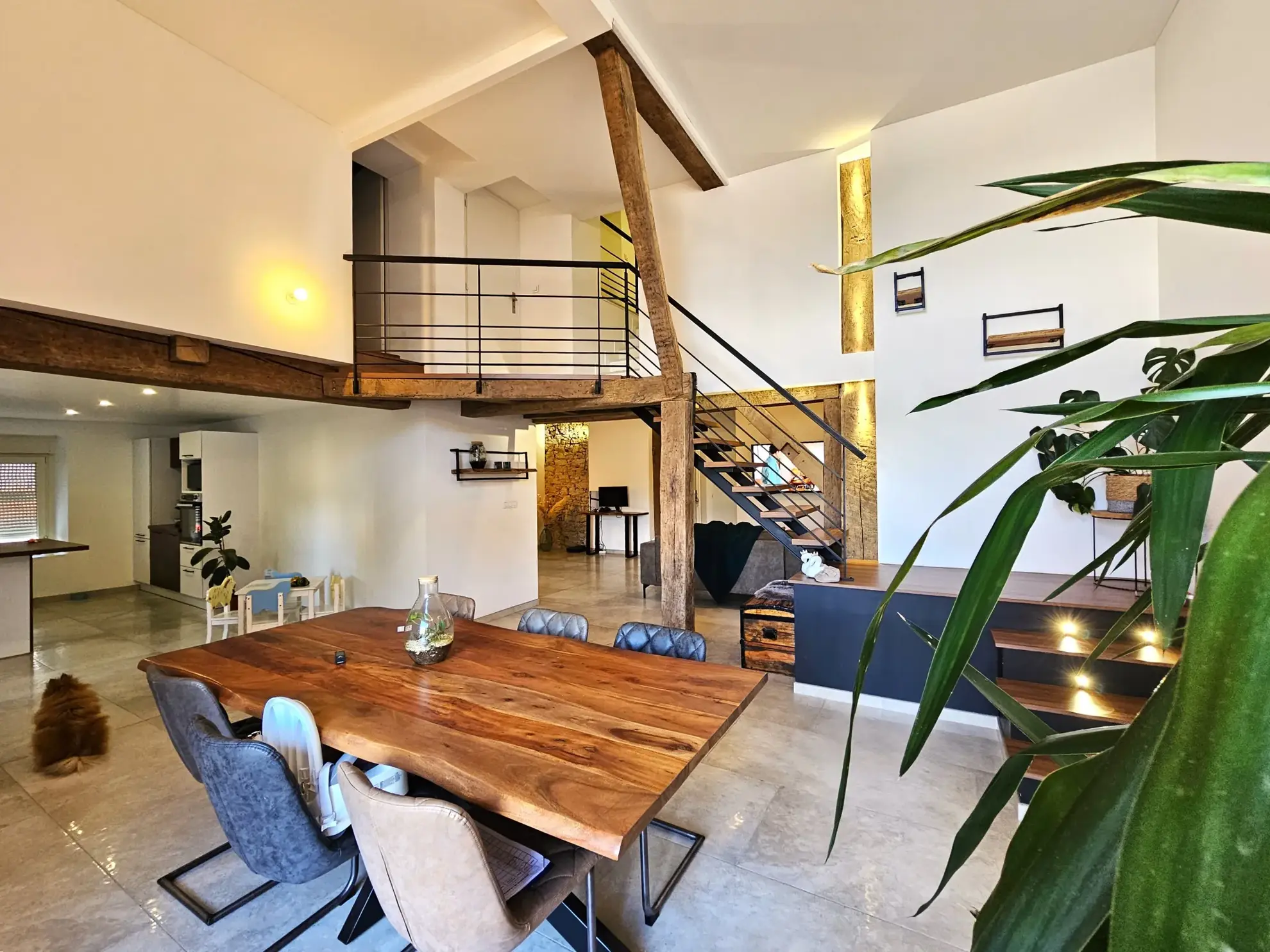 Maison rénovée de 240 m² avec terrasse à Nomexy, proche d’Épinal et Nancy