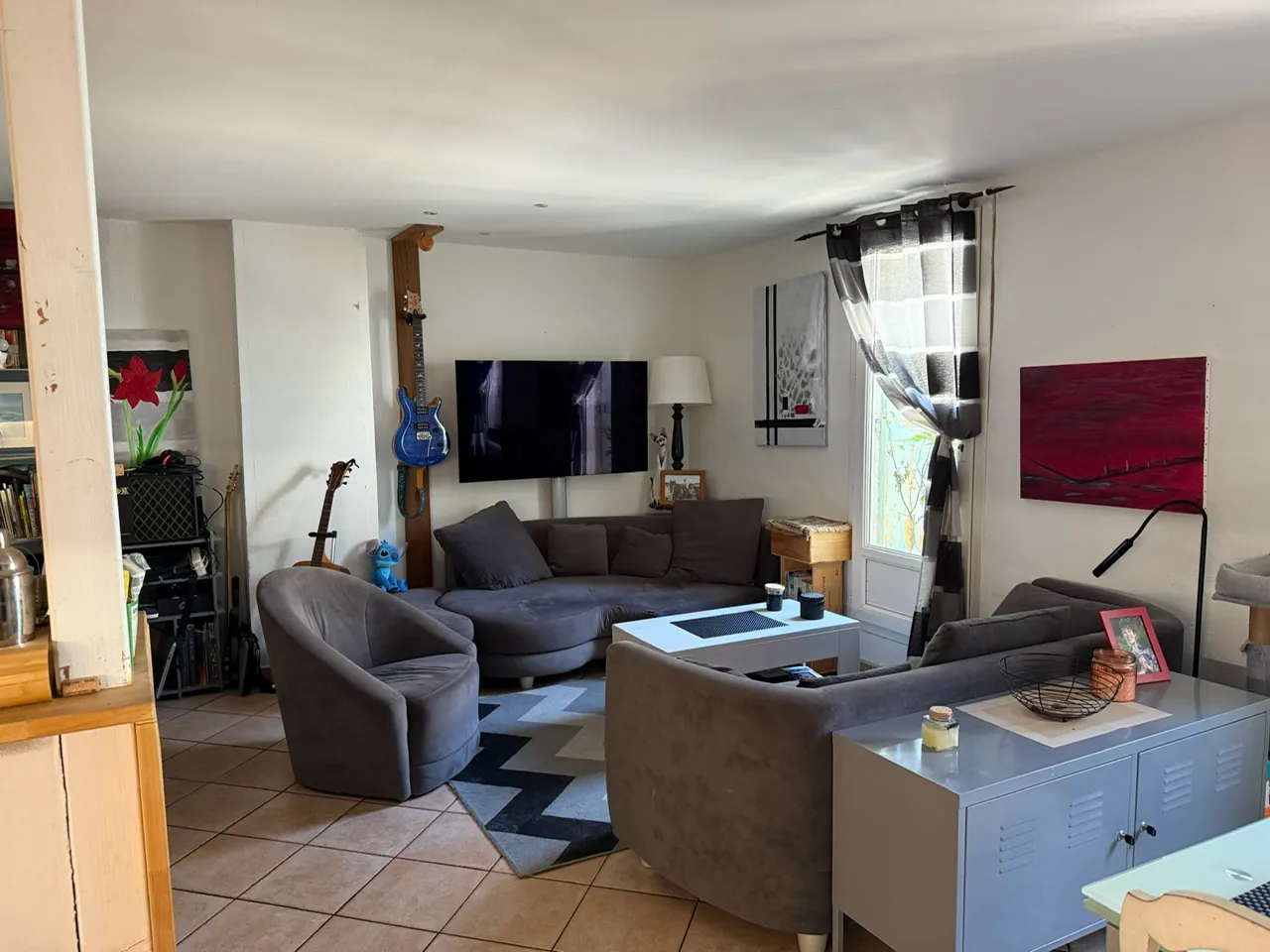 Maison de ville à Bessan avec 3 chambres et studio indépendant 