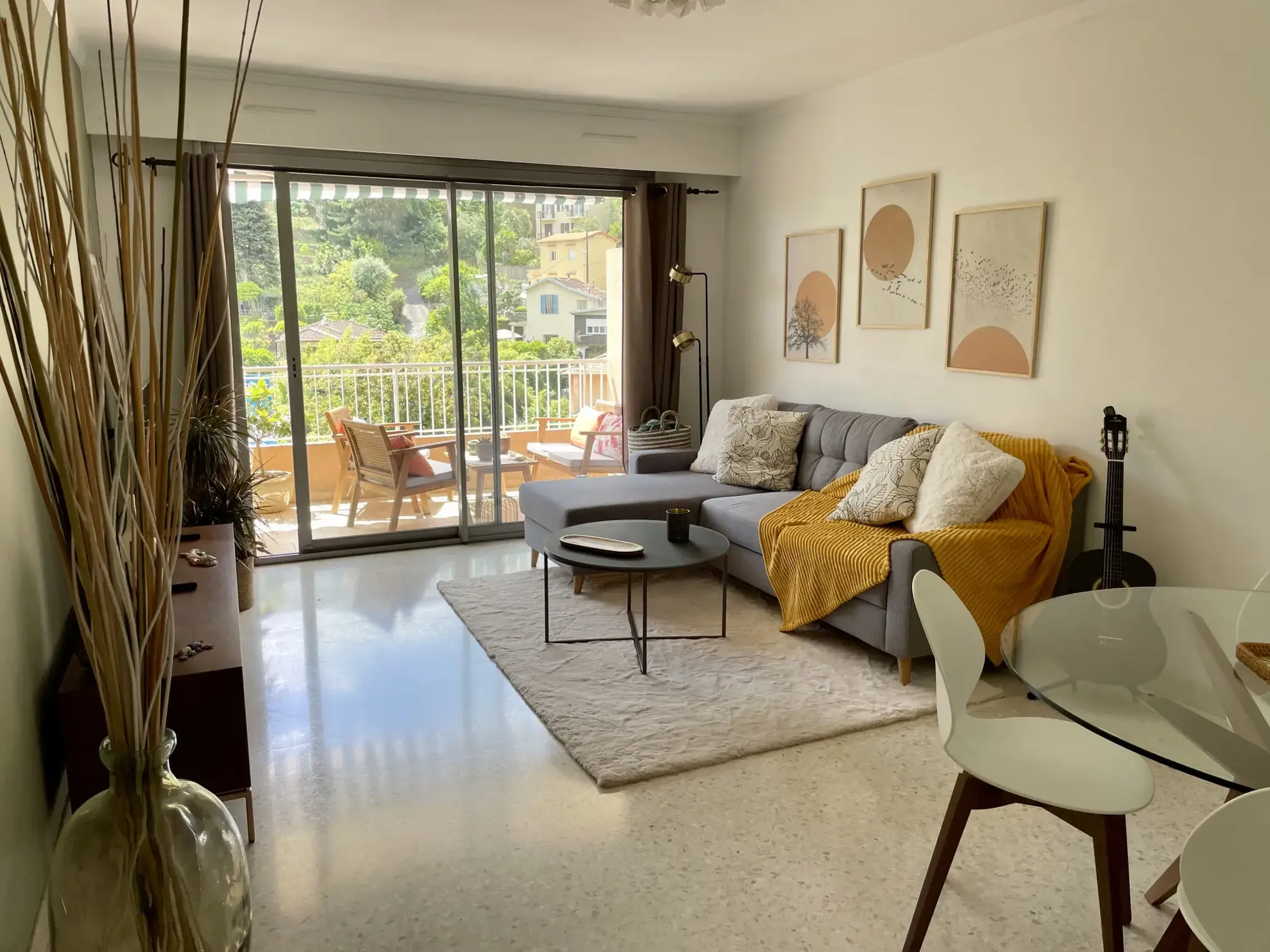 Appartement 3 pièces de 72 m² à vendre à Menton avec terrasse et cave