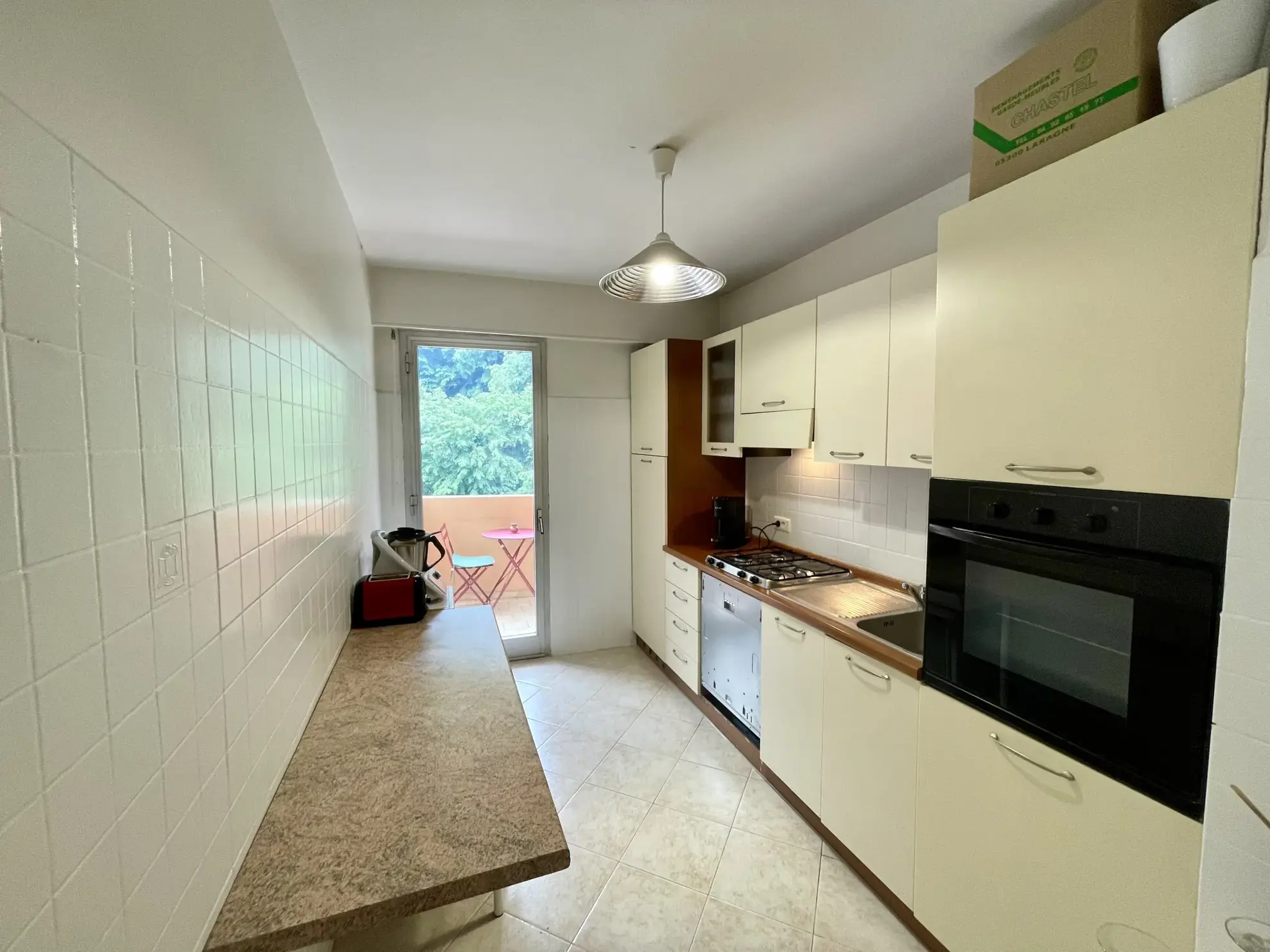 Appartement 3 pièces de 72 m² à vendre à Menton avec terrasse et cave 
