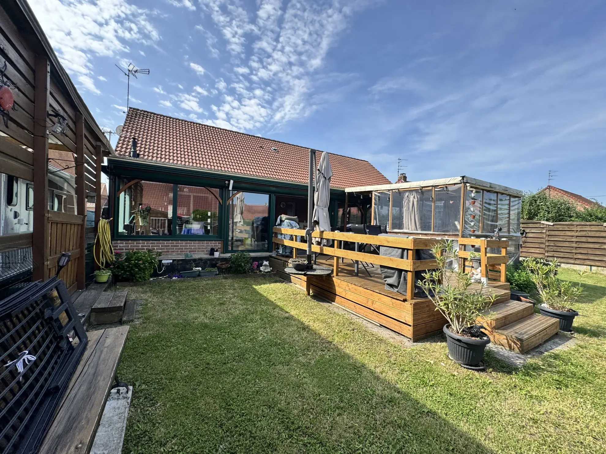 Maison de plain-pied à Aniche de 164 m2 avec jardin clos 