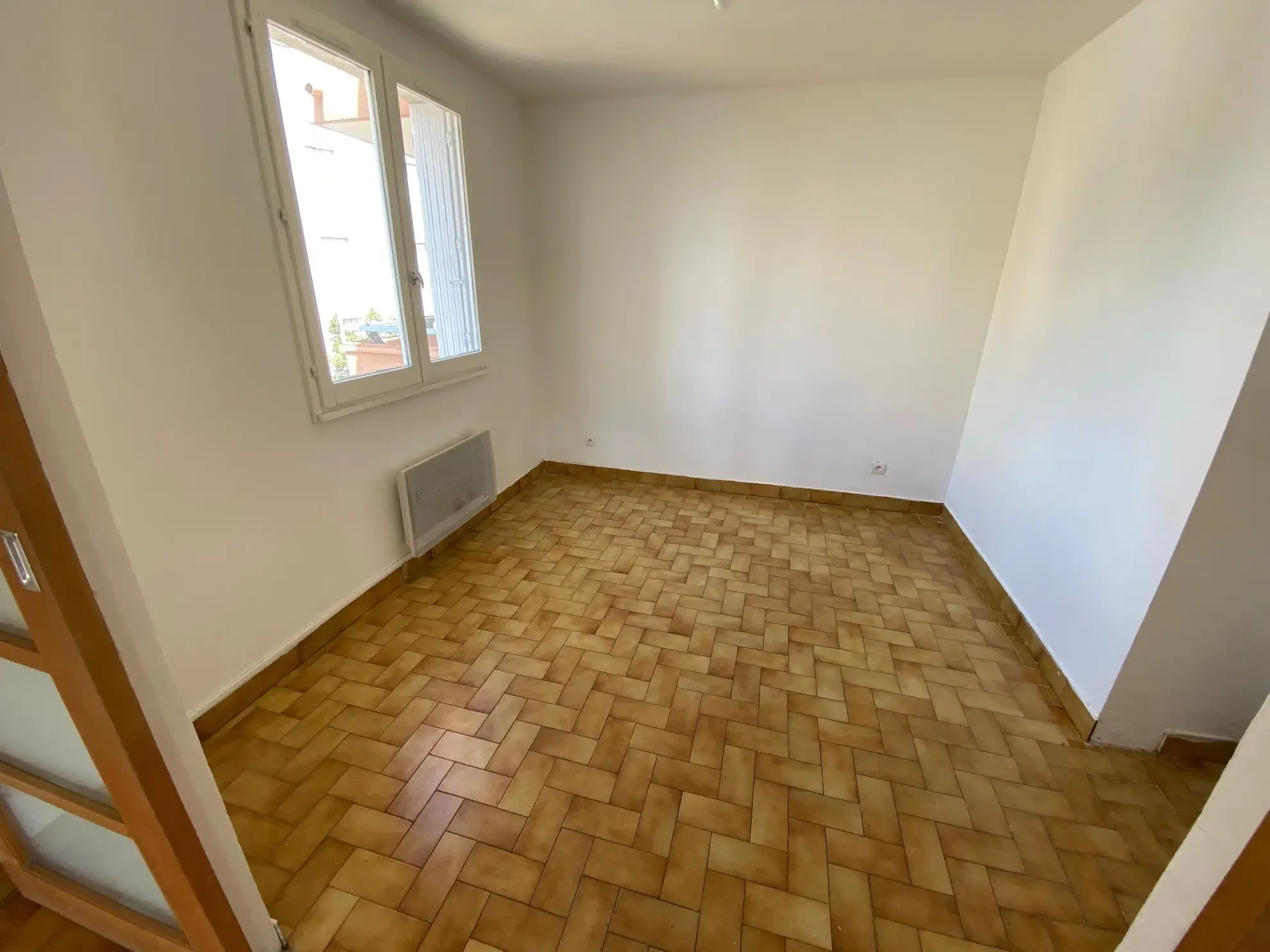 Appartement T2 de 41 m² avec balcon, parking à Nîmes – Quartier Puech du Teil 