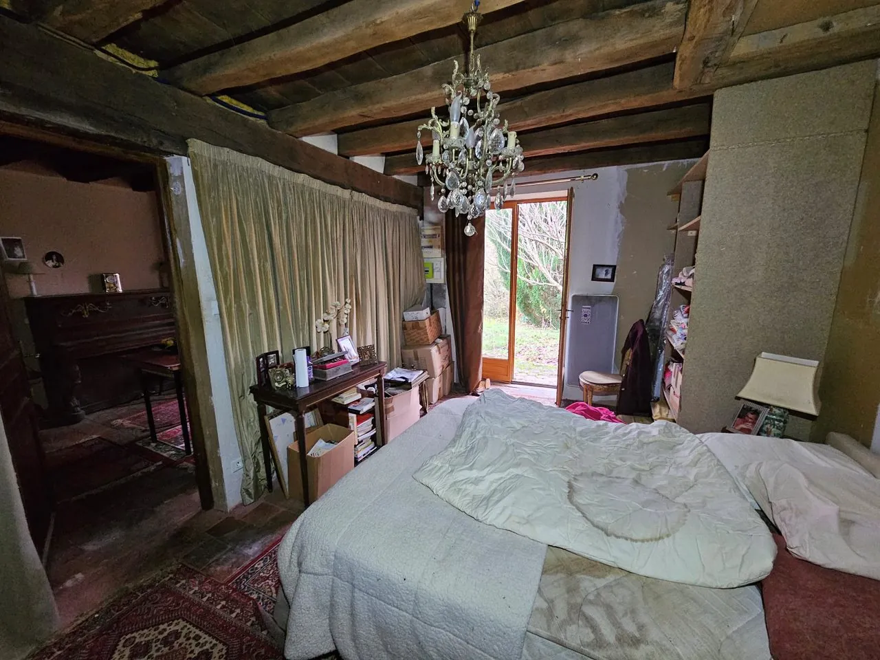 Maison à vendre avec jardin, dépendances et garage à Bannegon 