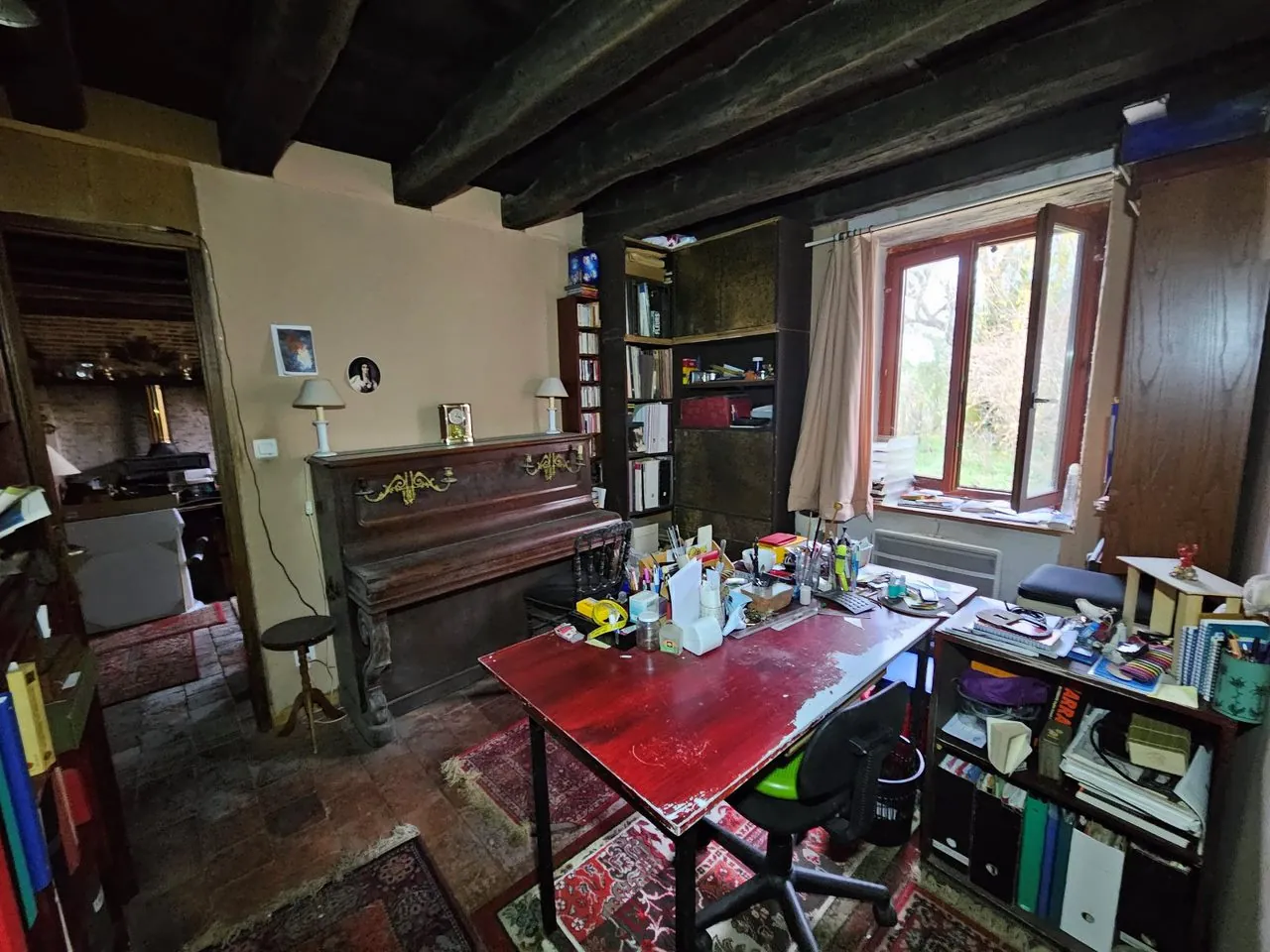 Maison à vendre avec jardin, dépendances et garage à Bannegon 