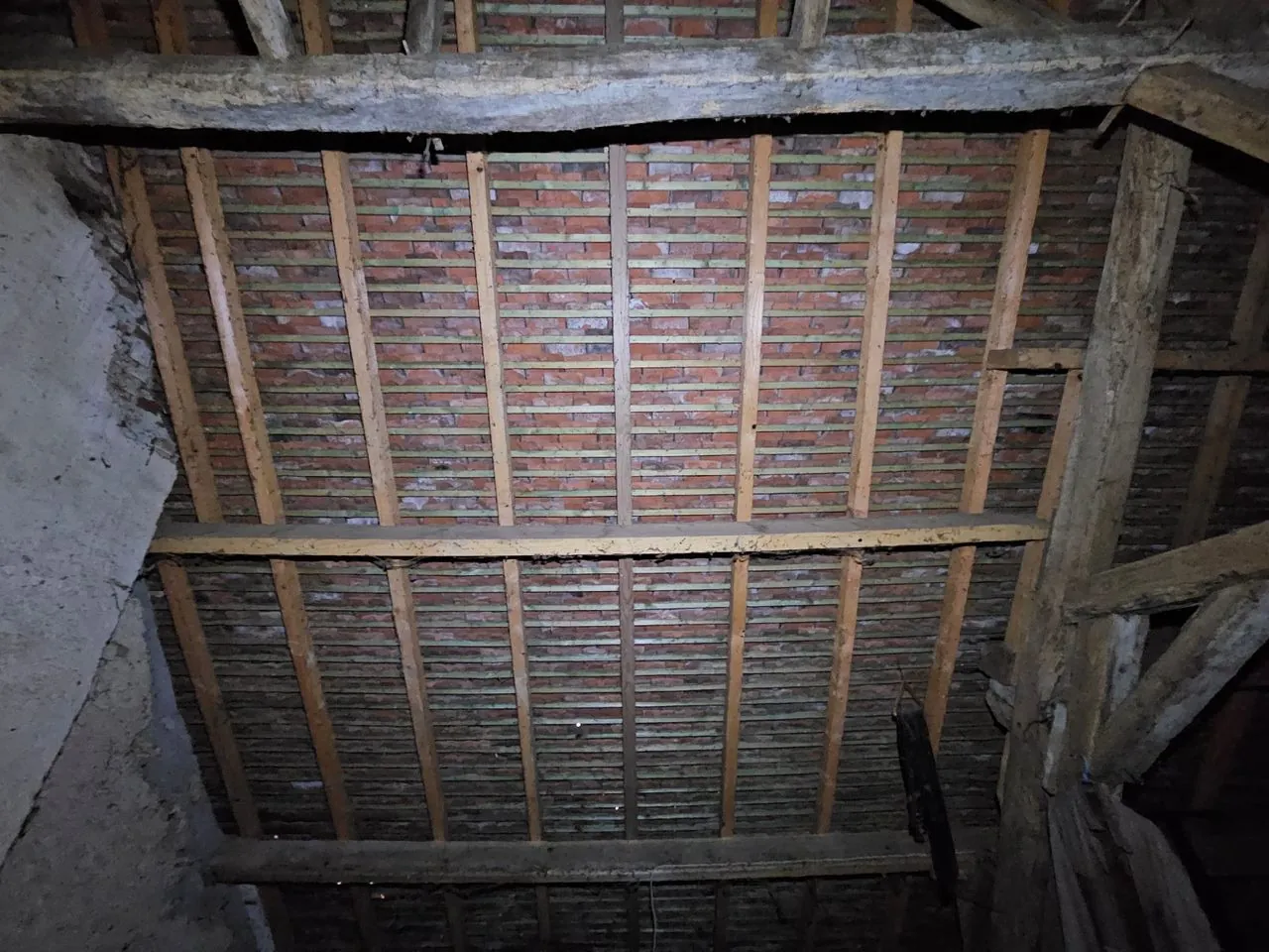 Maison à vendre avec jardin, dépendances et garage à Bannegon 