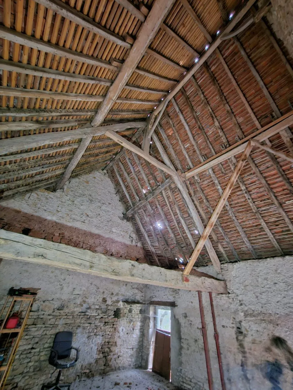 Maison à vendre avec jardin, dépendances et garage à Bannegon 