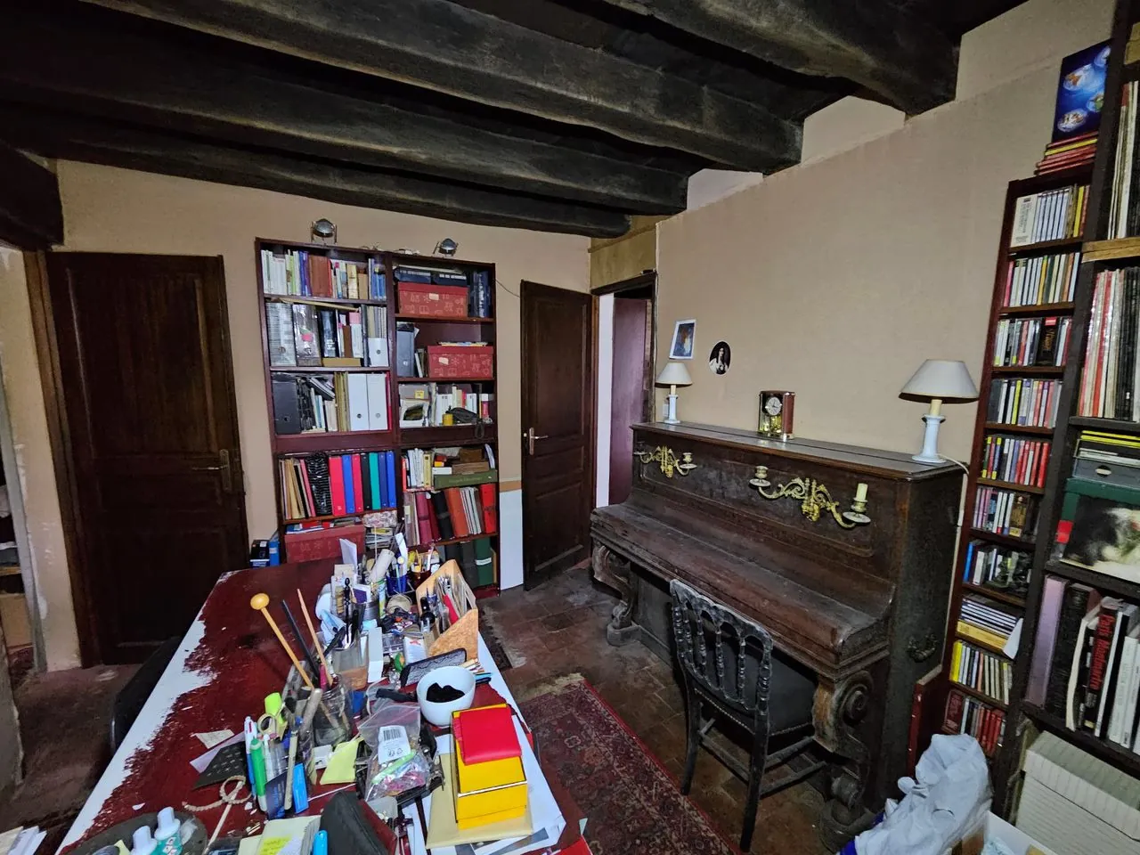 Maison à vendre avec jardin, dépendances et garage à Bannegon 