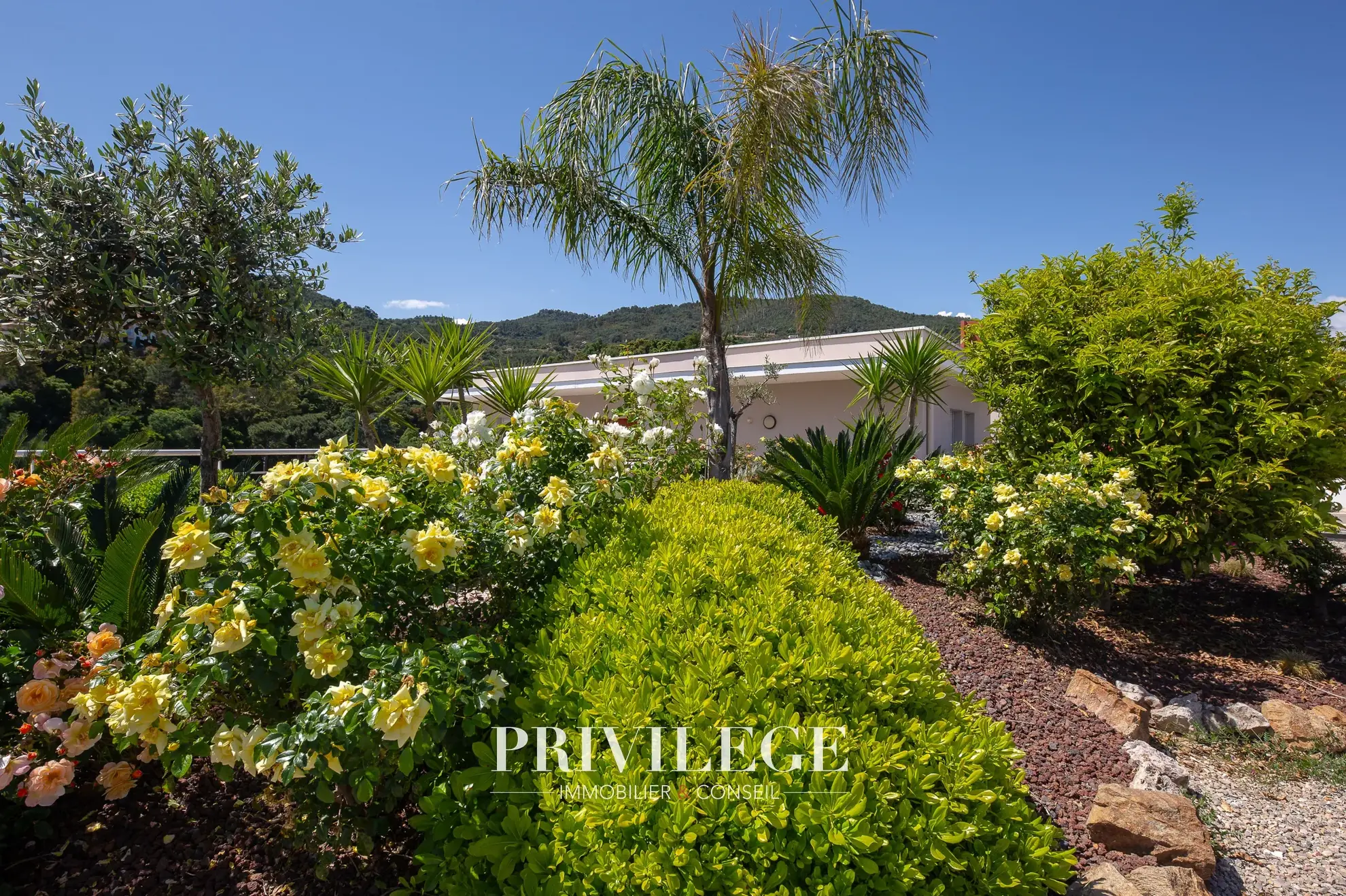 Appartement 2 pièces avec vue mer, terrasse et parking à Mandelieu La Napoule 