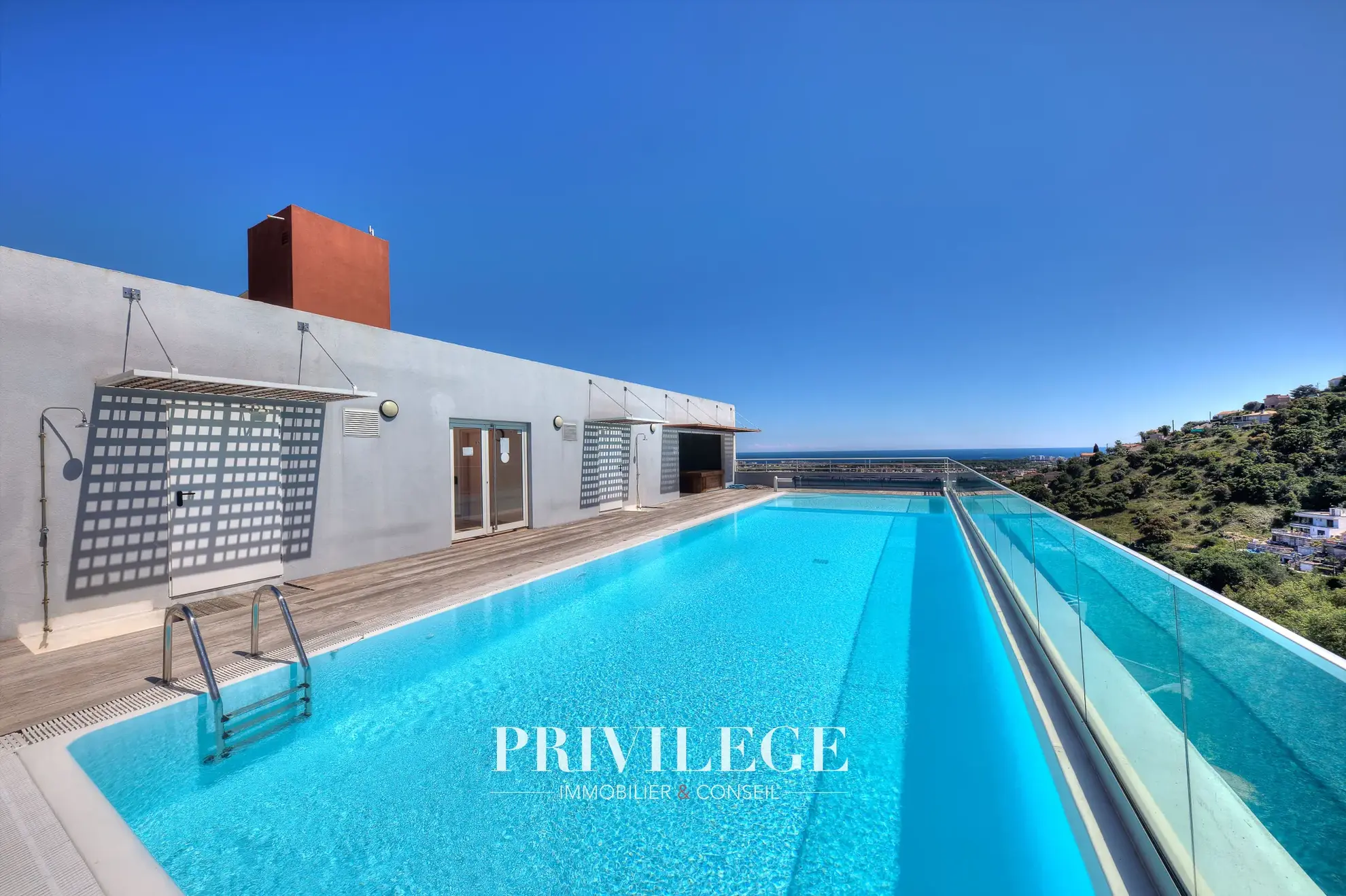 Appartement 2 pièces avec vue mer, terrasse et parking à Mandelieu La Napoule 