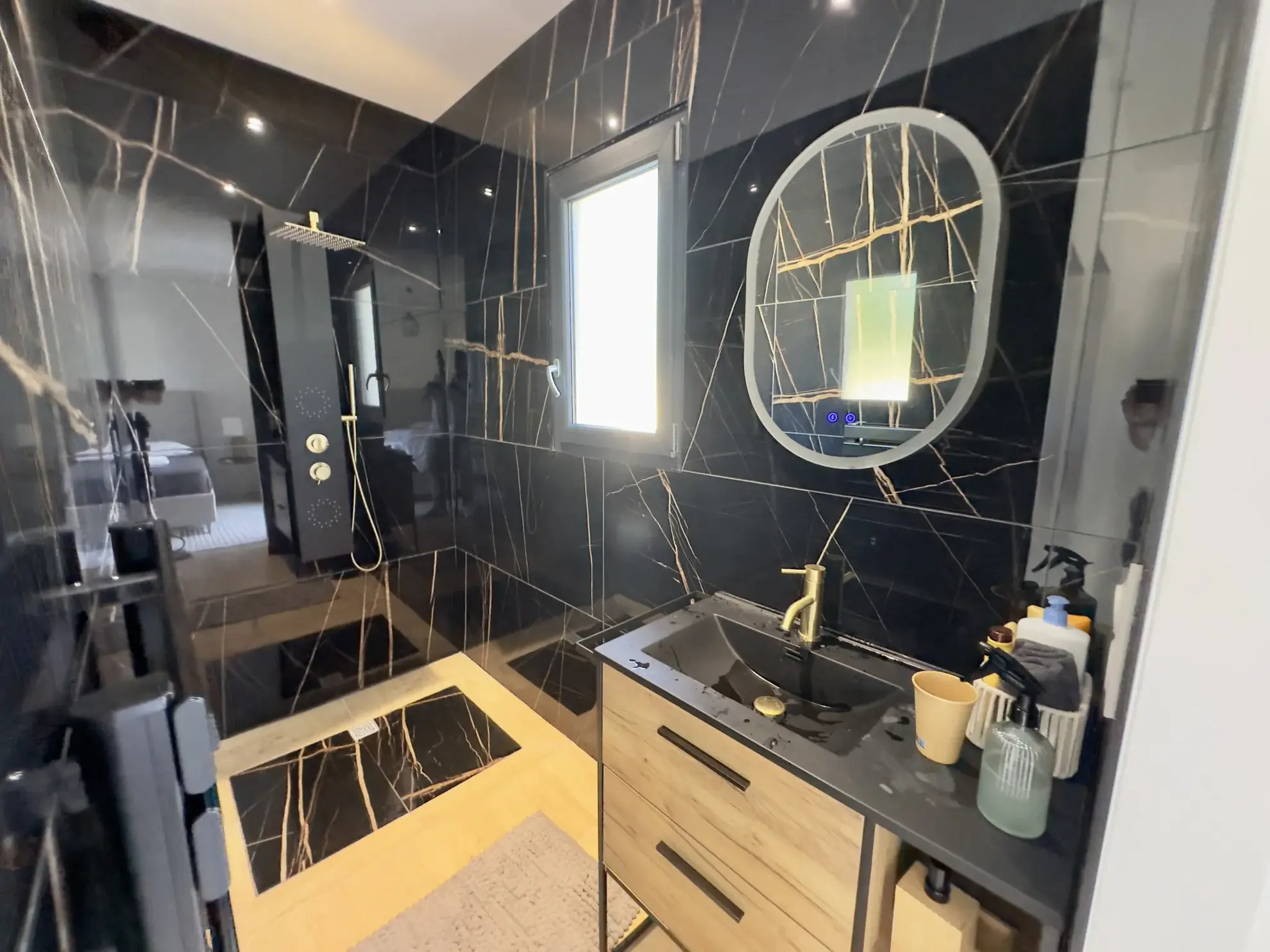 Maison neuve de plain-pied avec piscine à Creysse, à proximité de Bergerac 