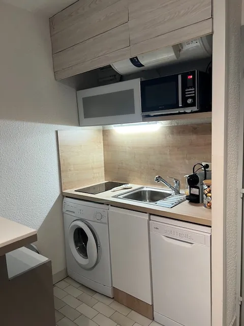 Studio en Rez-de-Jardin avec Jardin et Piscine à Sanary-sur-Mer 