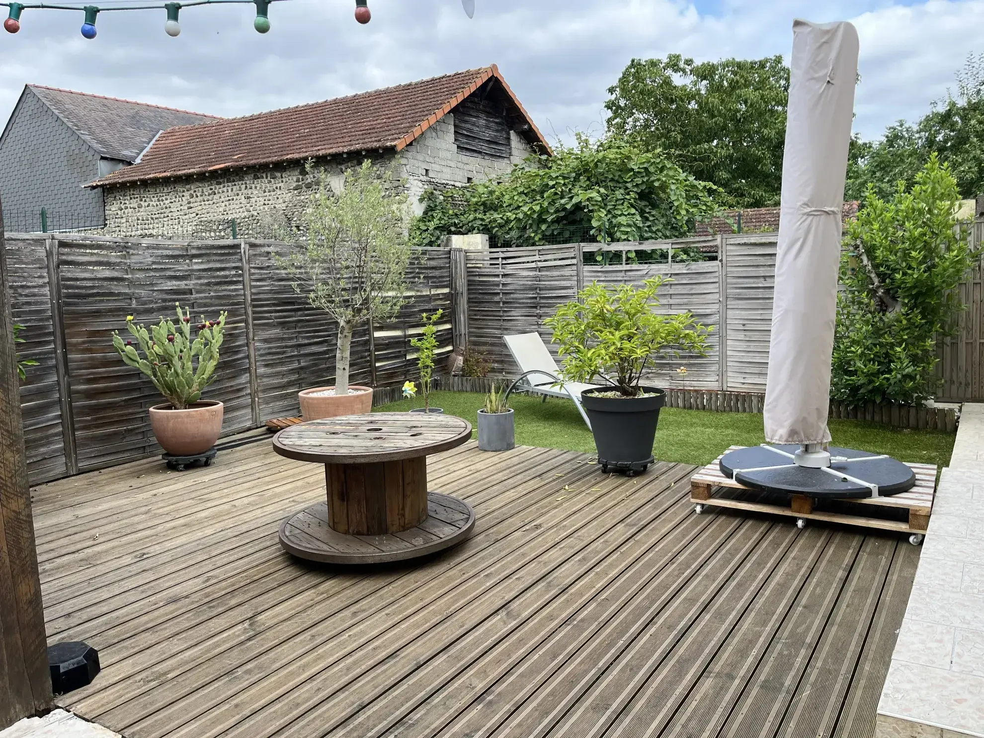Maison de village spacieuse avec panneaux solaires à Borderes-sur-l'Esches 